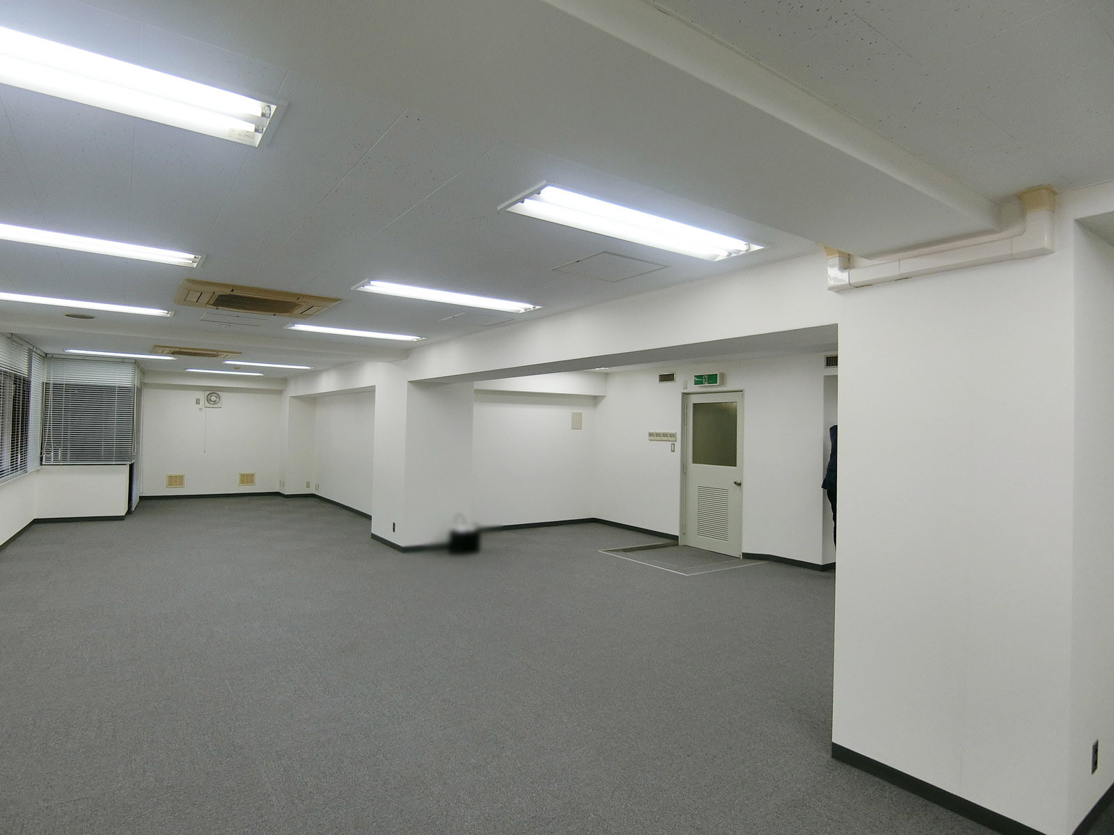 オフィス室内参考画像