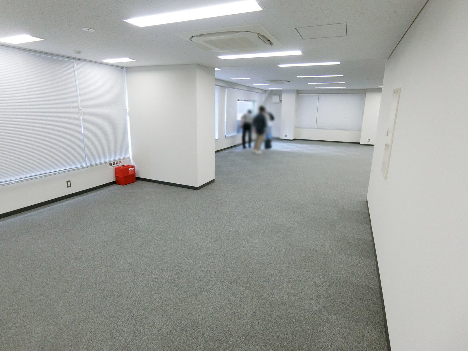 別角度の様子