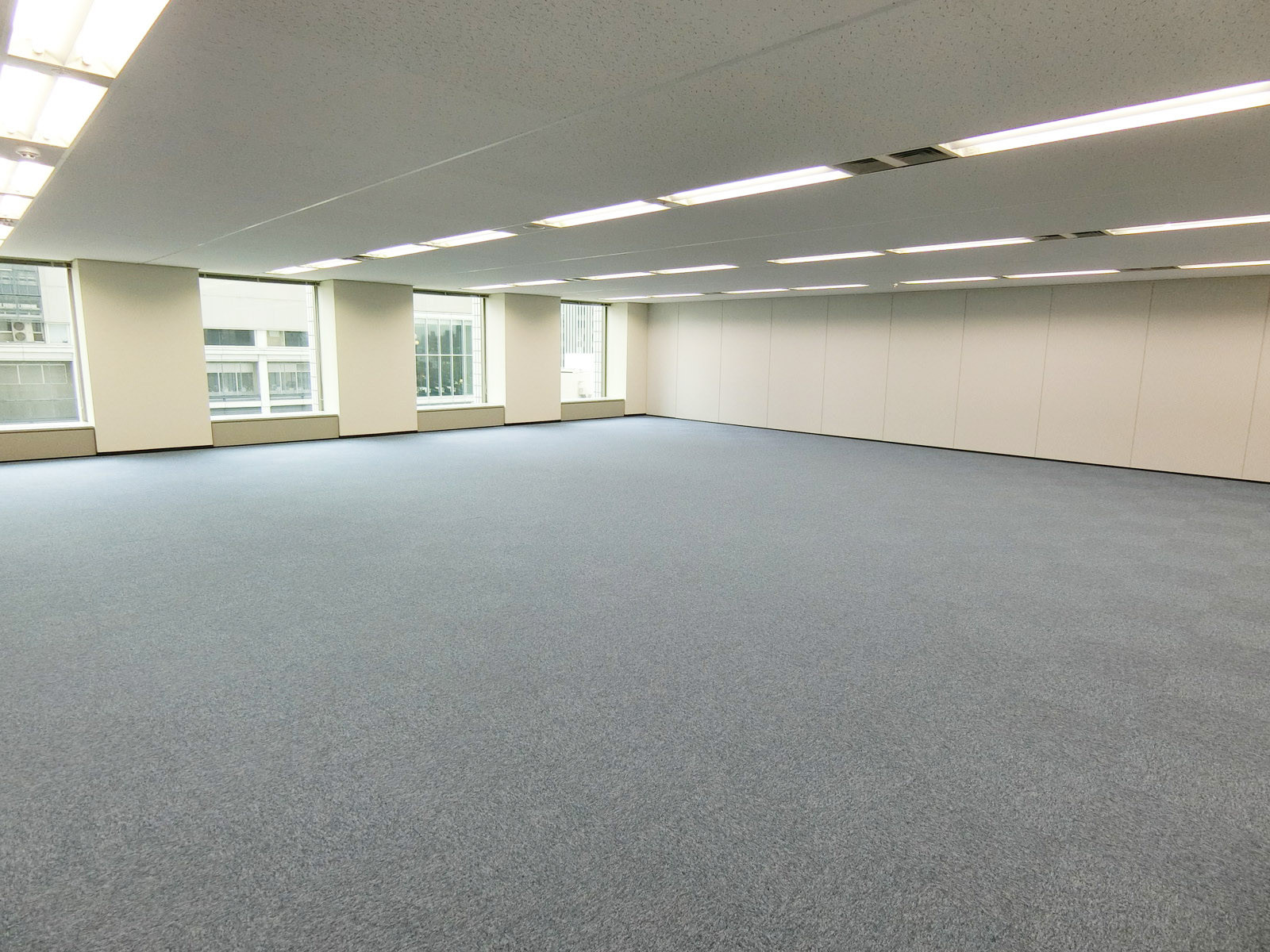 別角度の様子