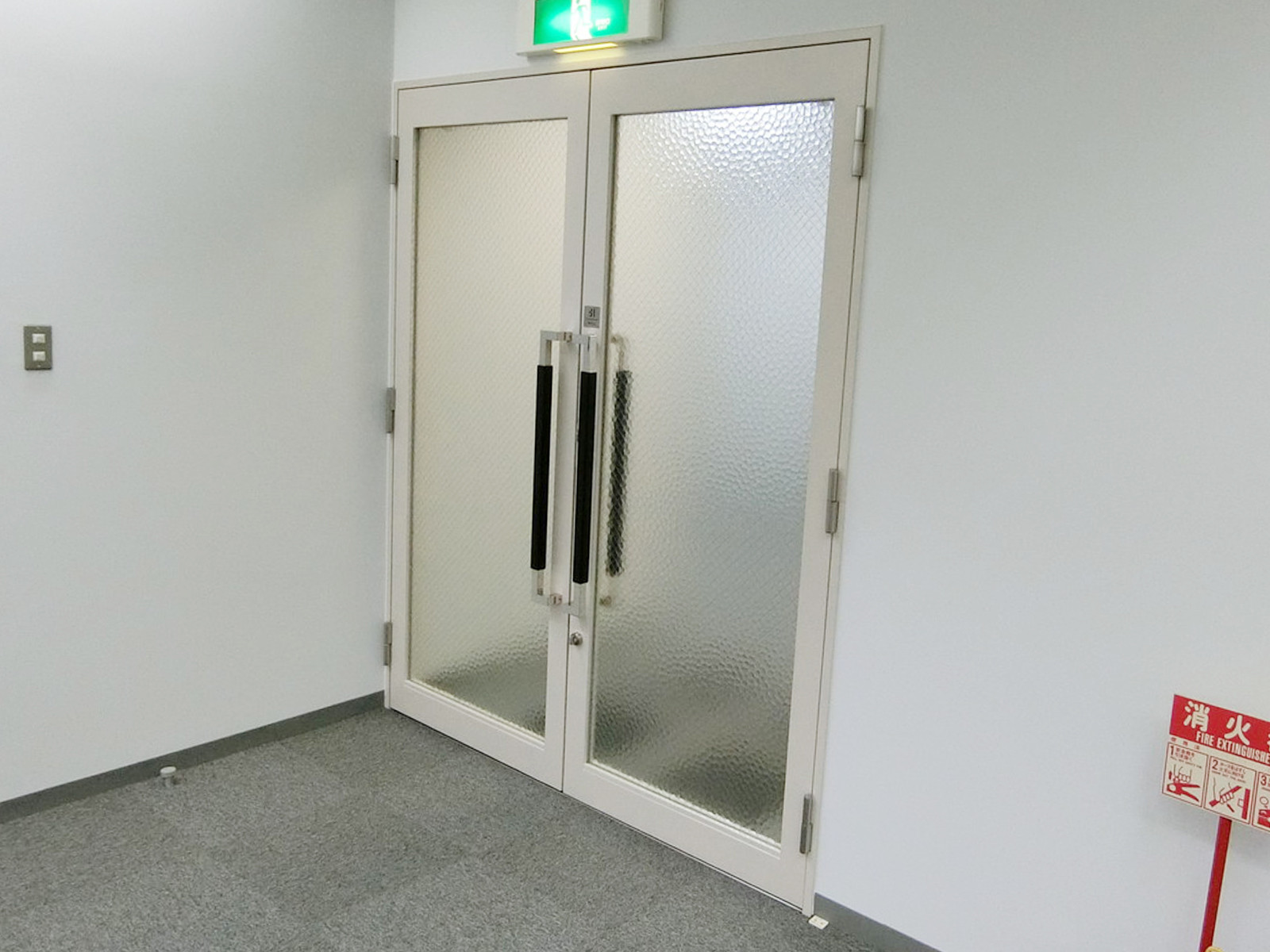 貸室出入口