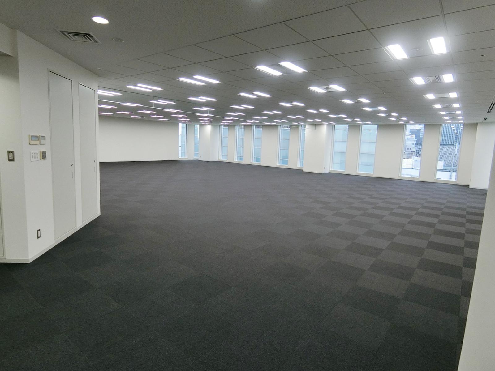 別角度の様子