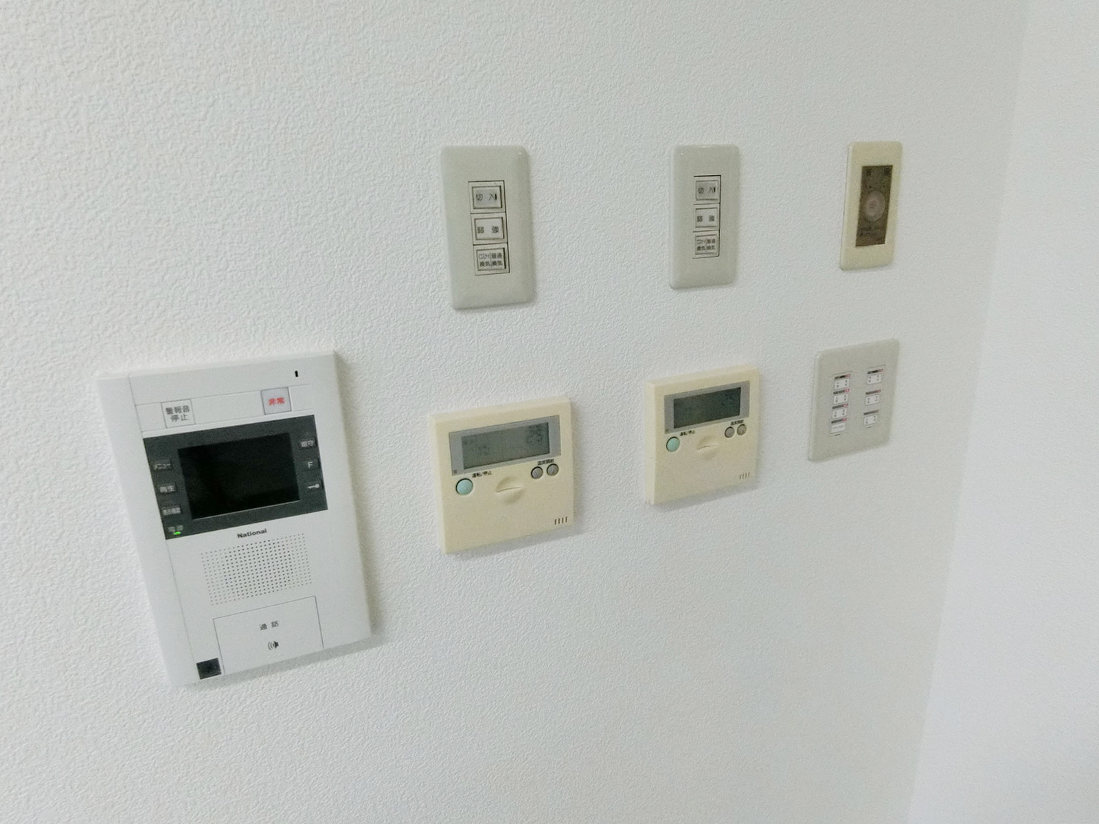 スイッチ類