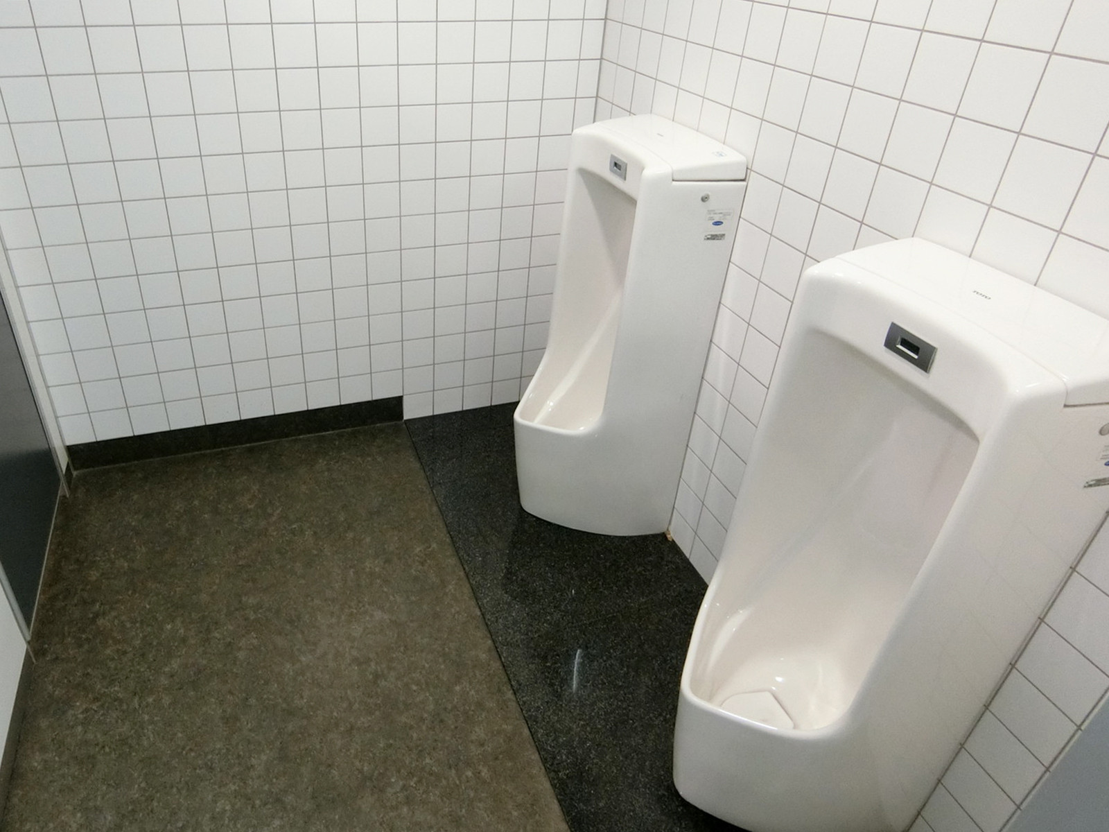 男性用トイレ