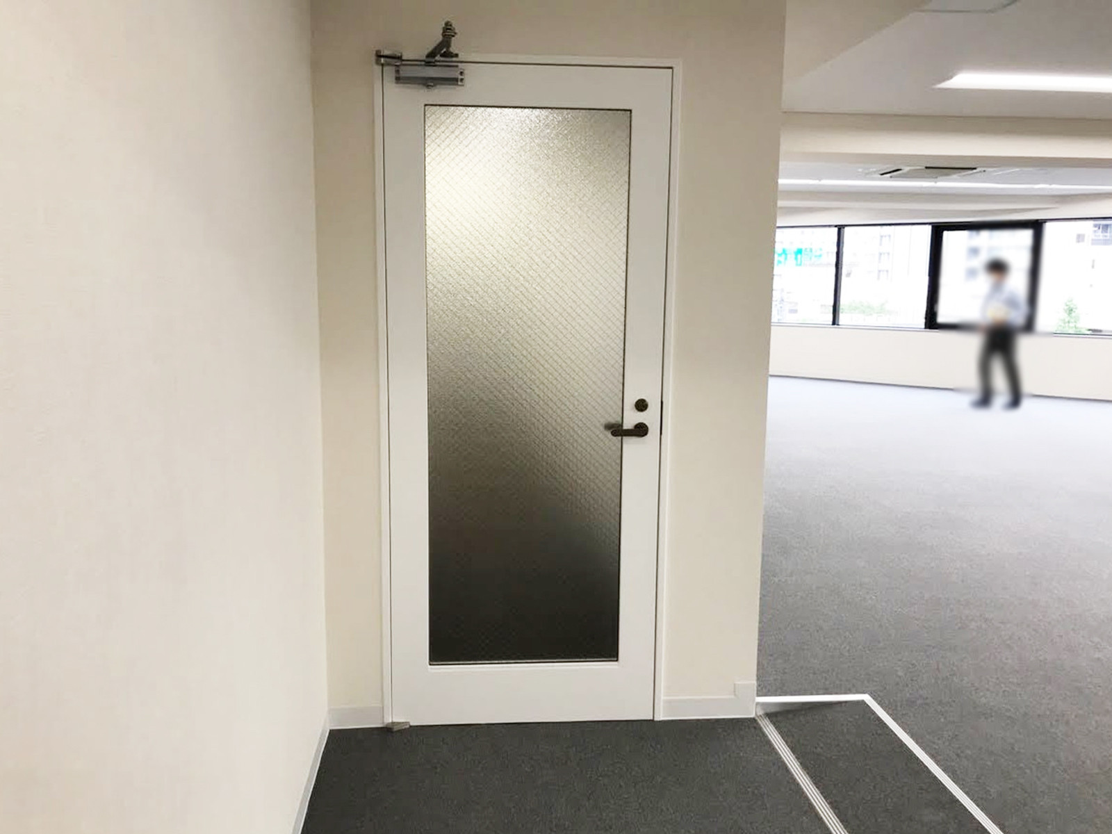 貸室出入口