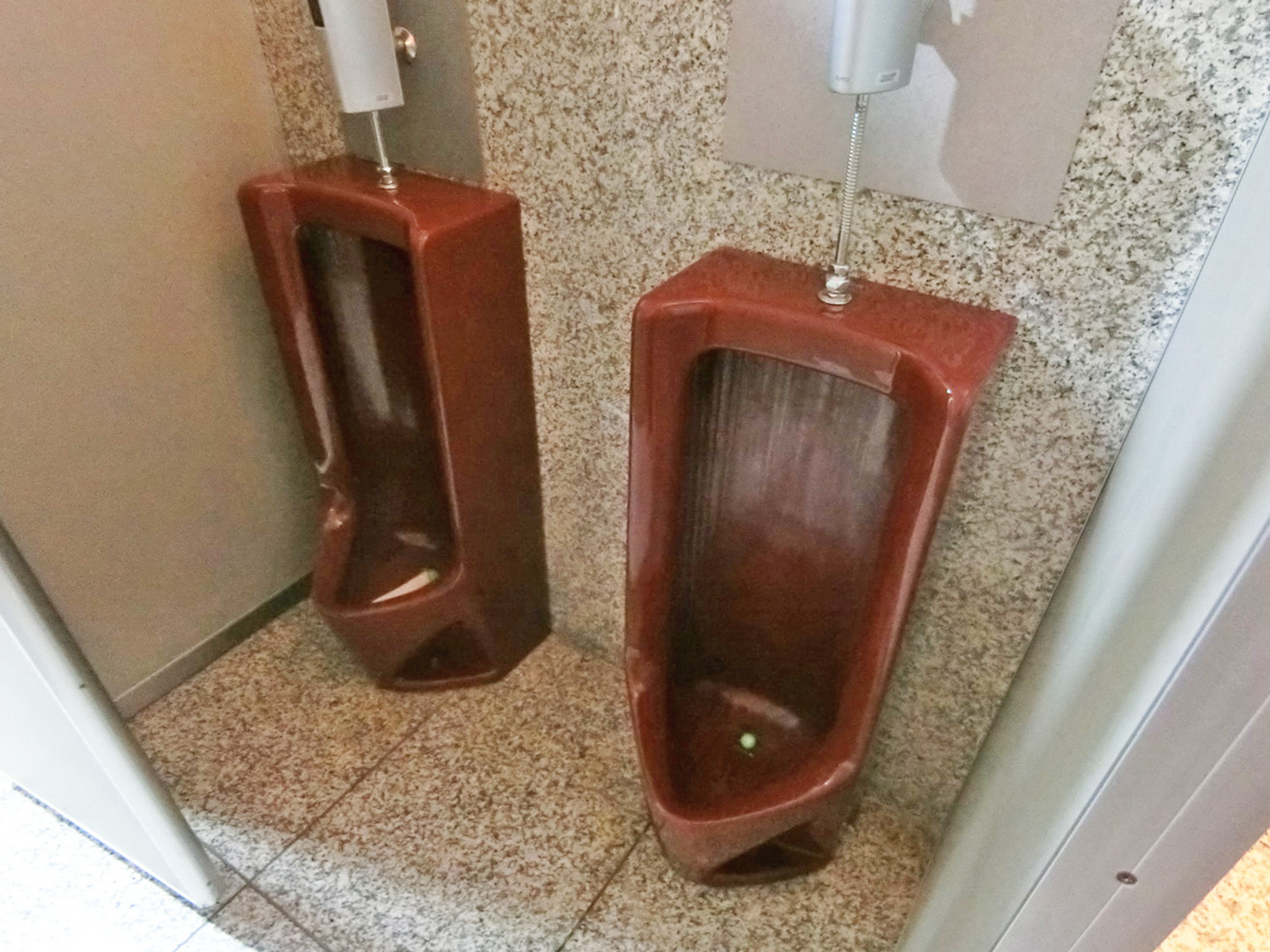 男性用トイレ