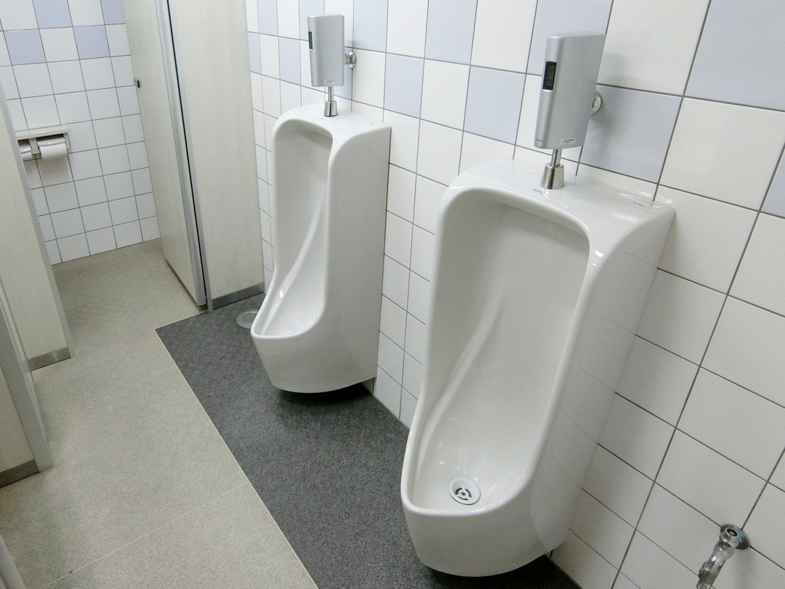 男性用トイレ