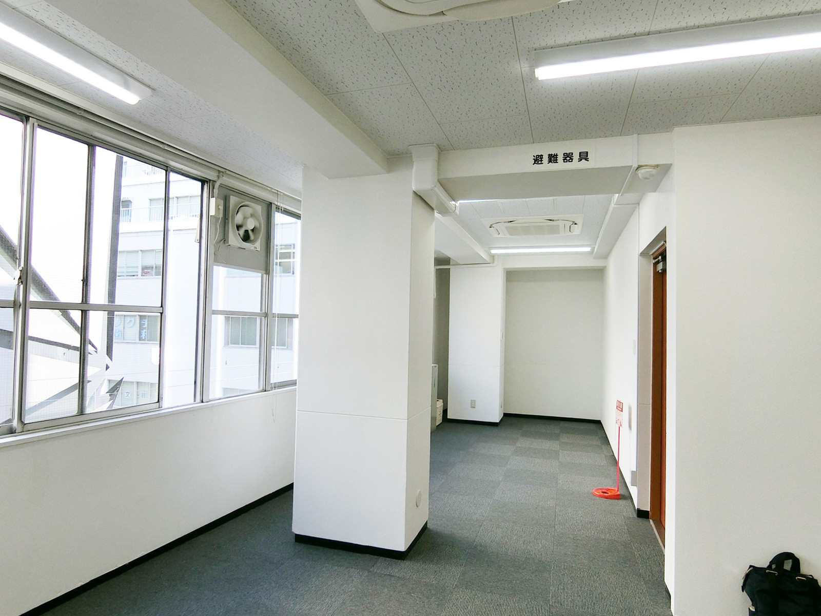 貸室出入口前の様子