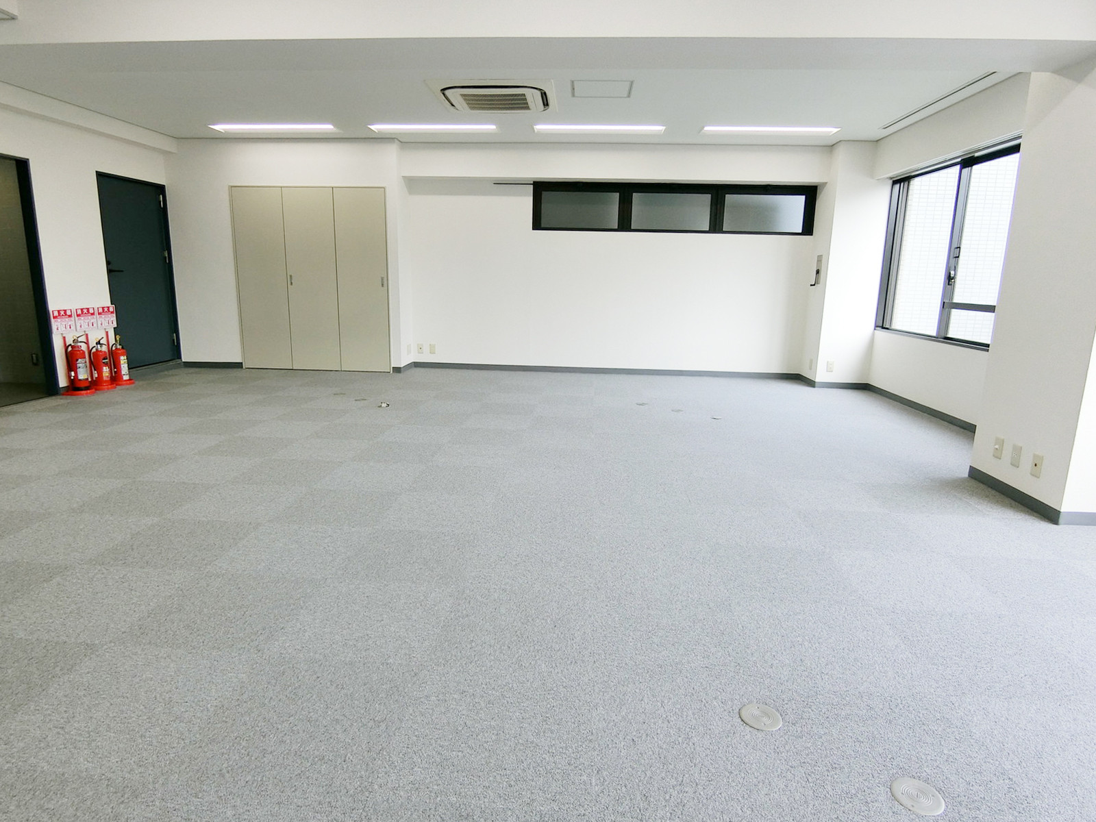 オフィス室内参考画像