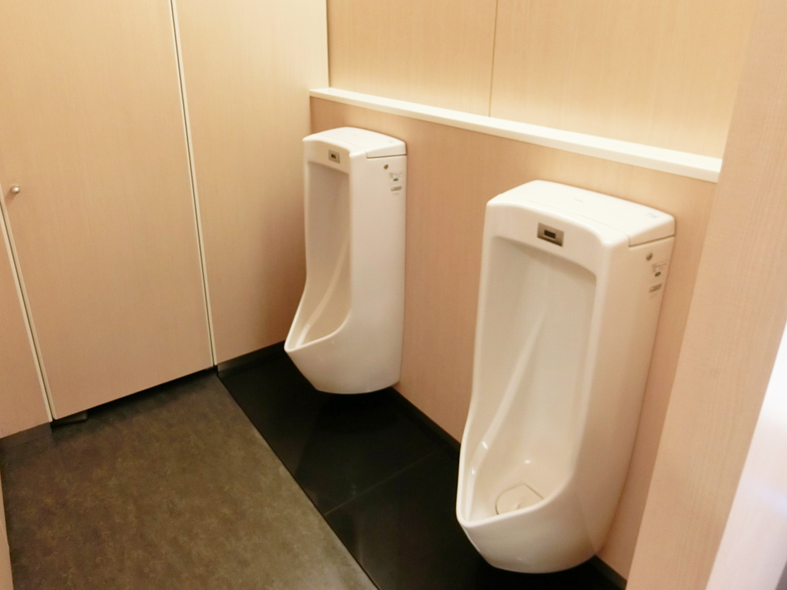 男性用トイレ