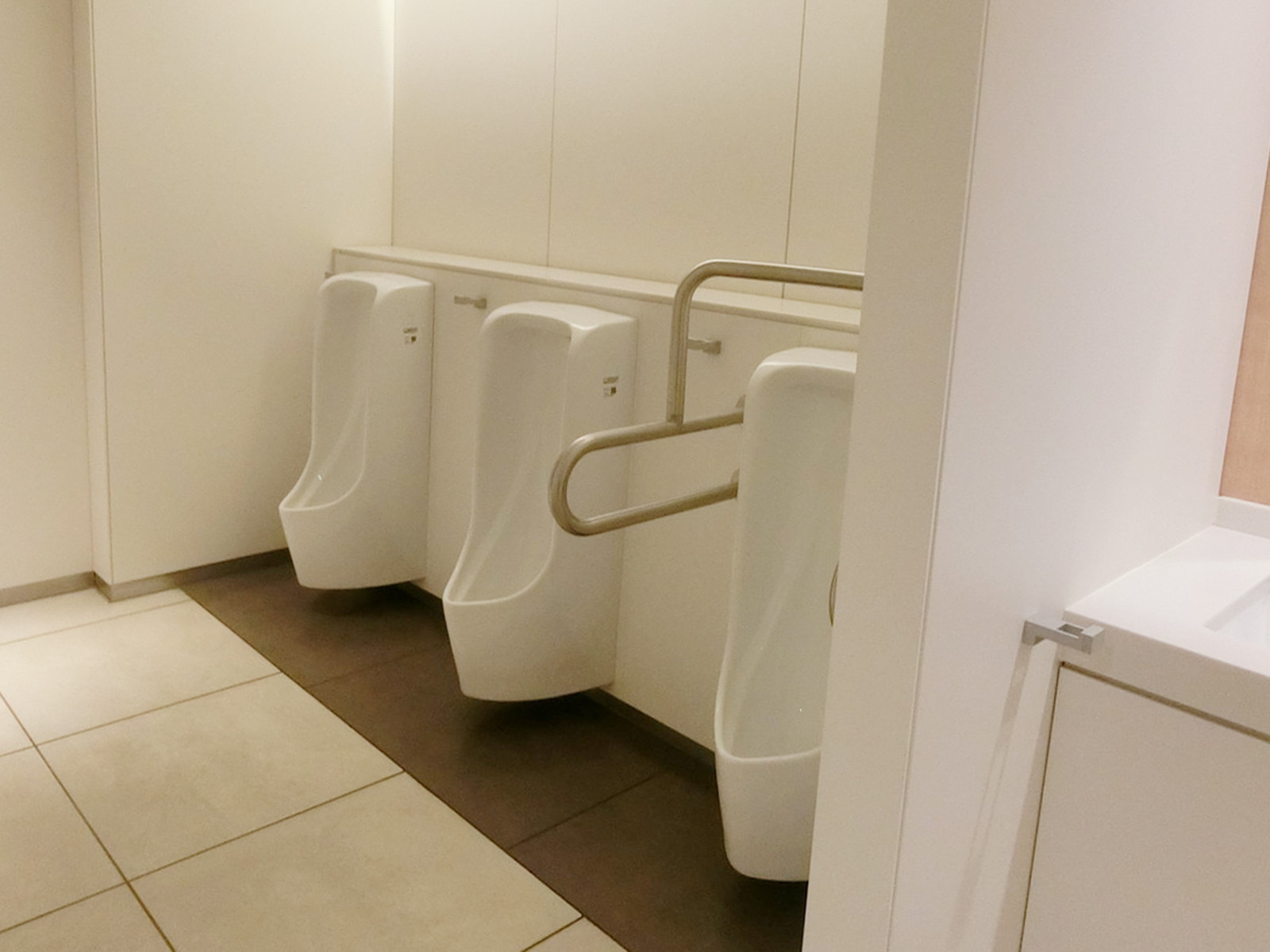 男性用トイレ