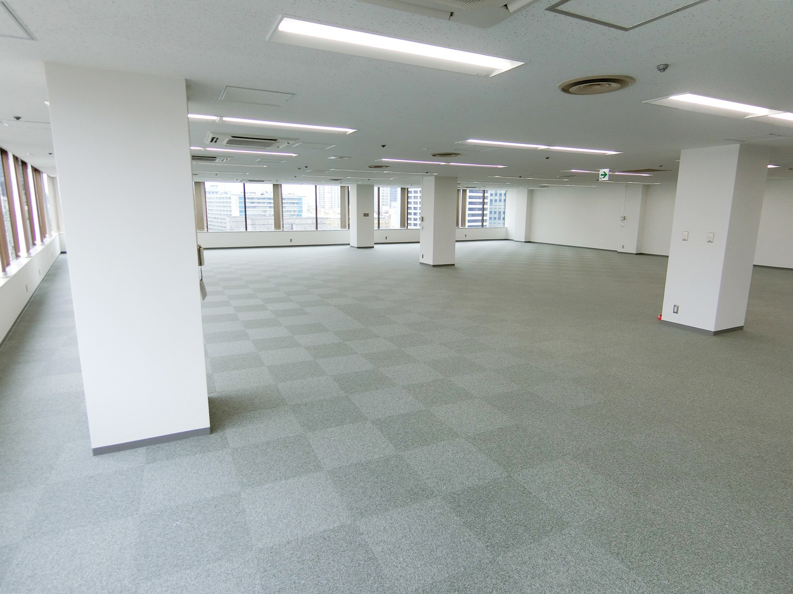 オフィス室内参考画像（11階・約99坪）