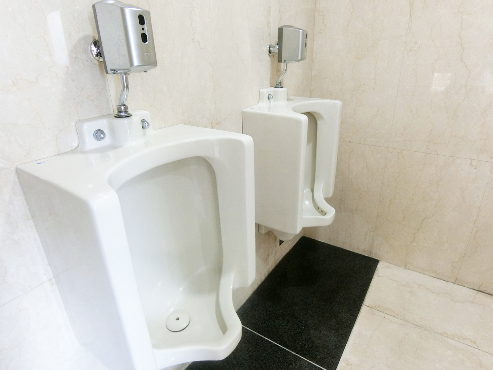 男性用トイレ