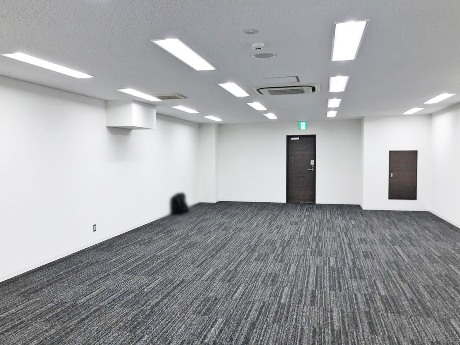 オフィス室内参考画像