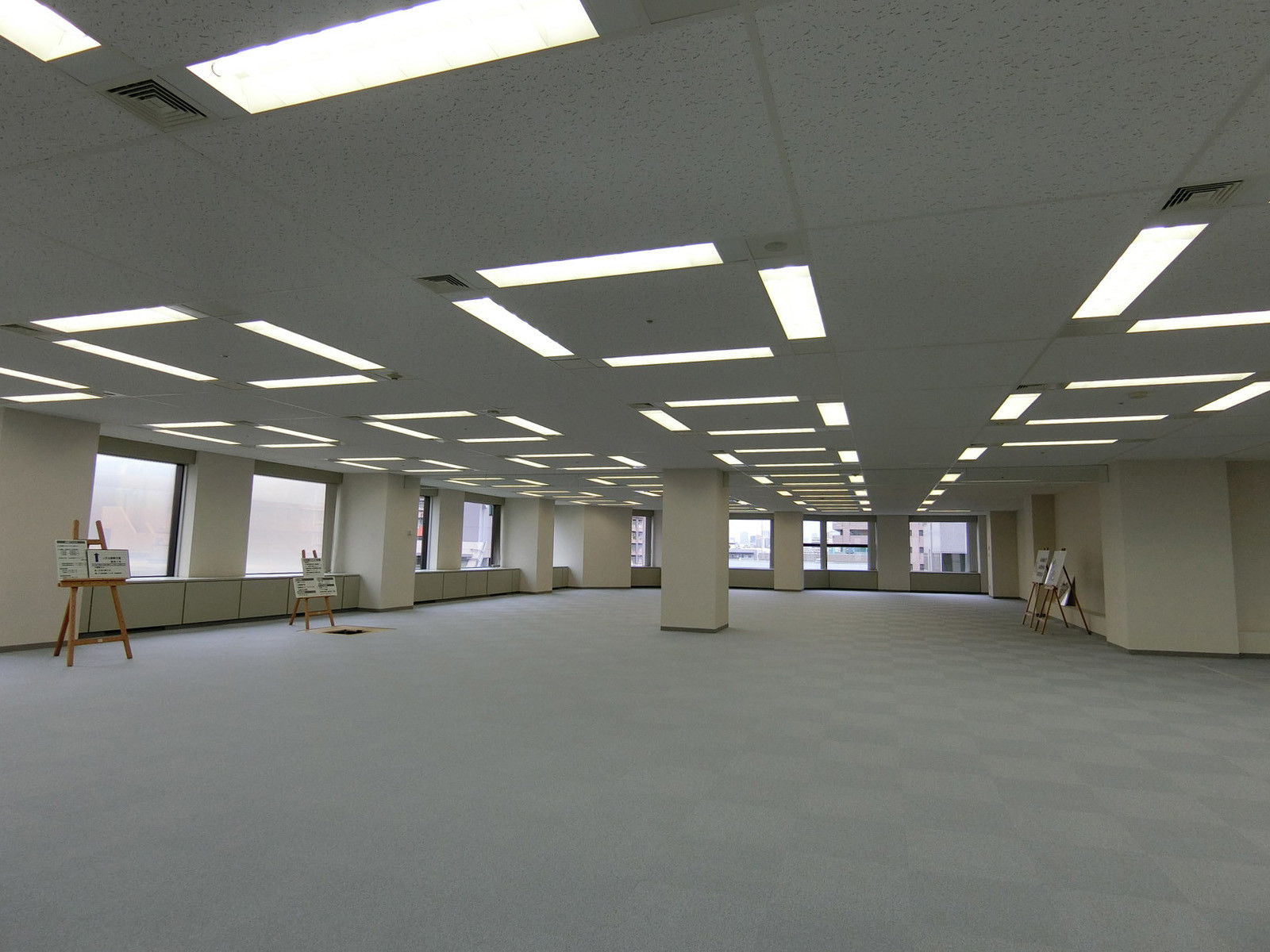 オフィス室内参考画像(8階)