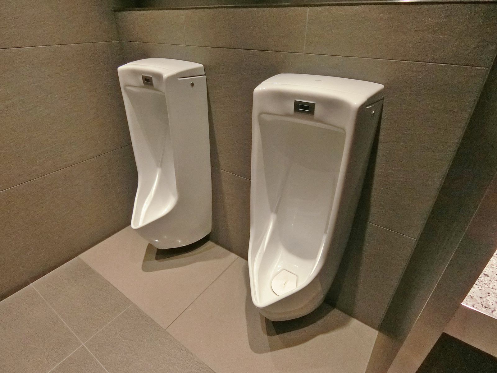 男性用トイレ