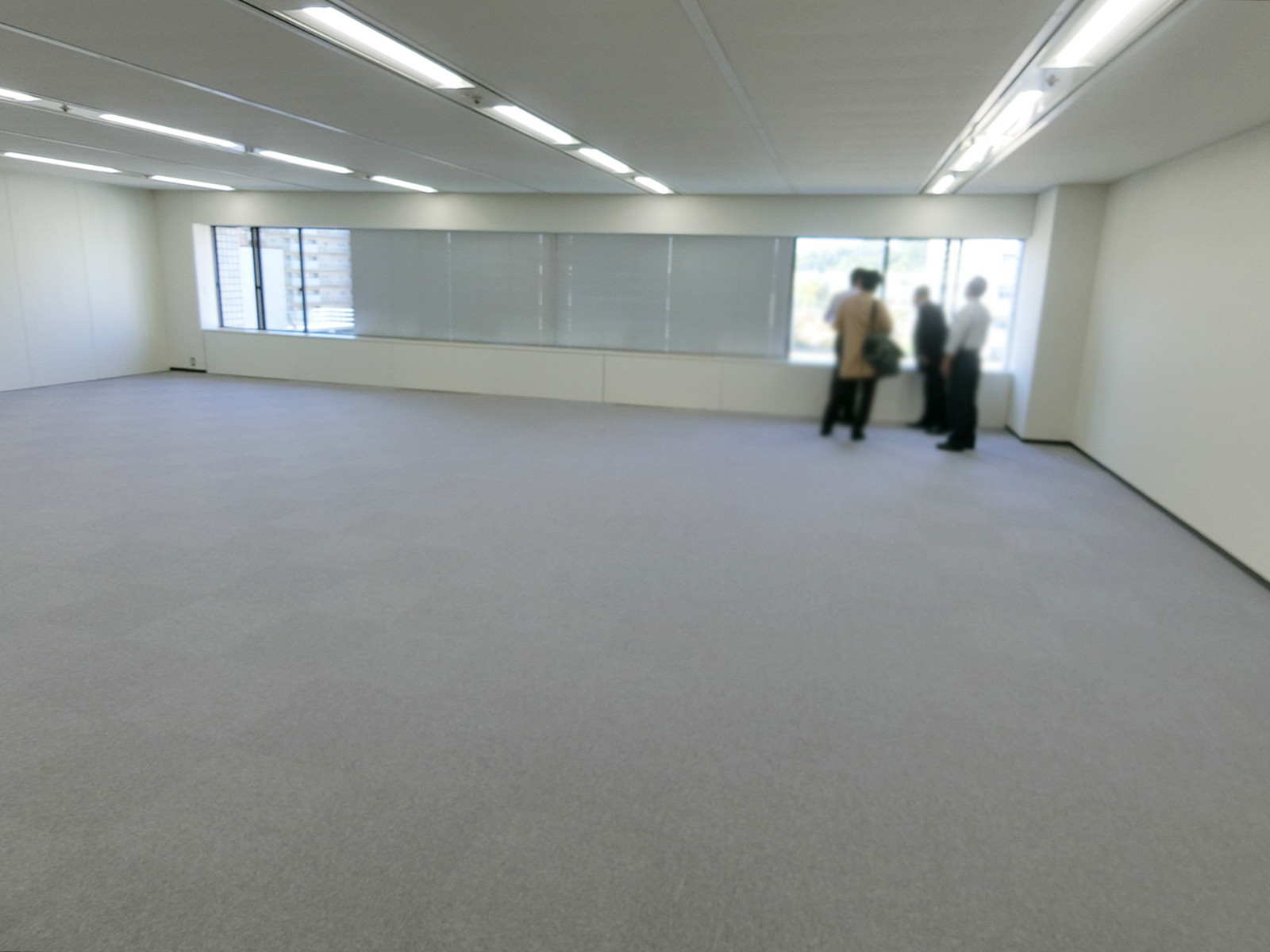 別角度の様子