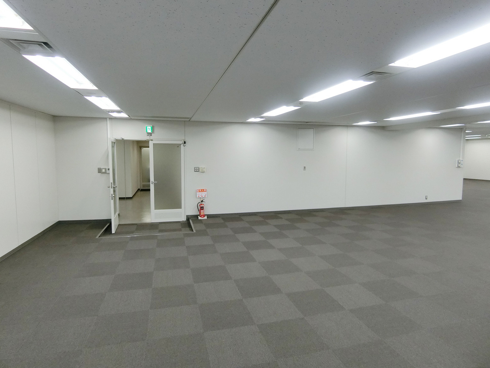 別角度の様子