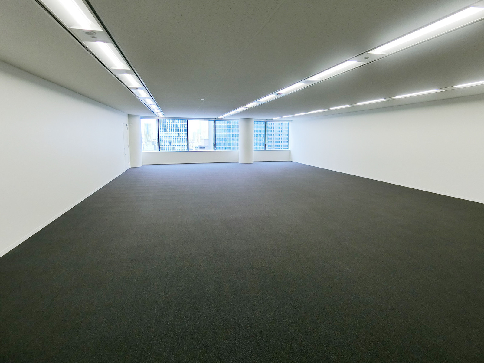 オフィス室内参考画像（18階・51坪）