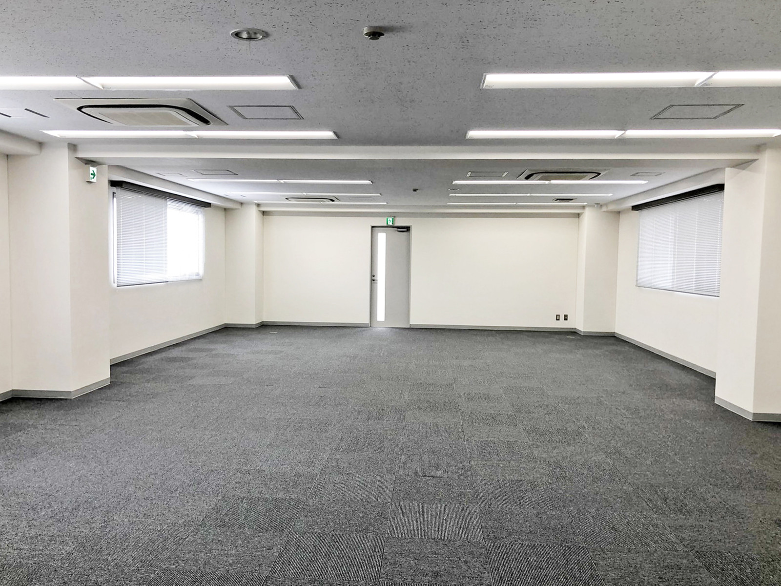 オフィス室内参考画像