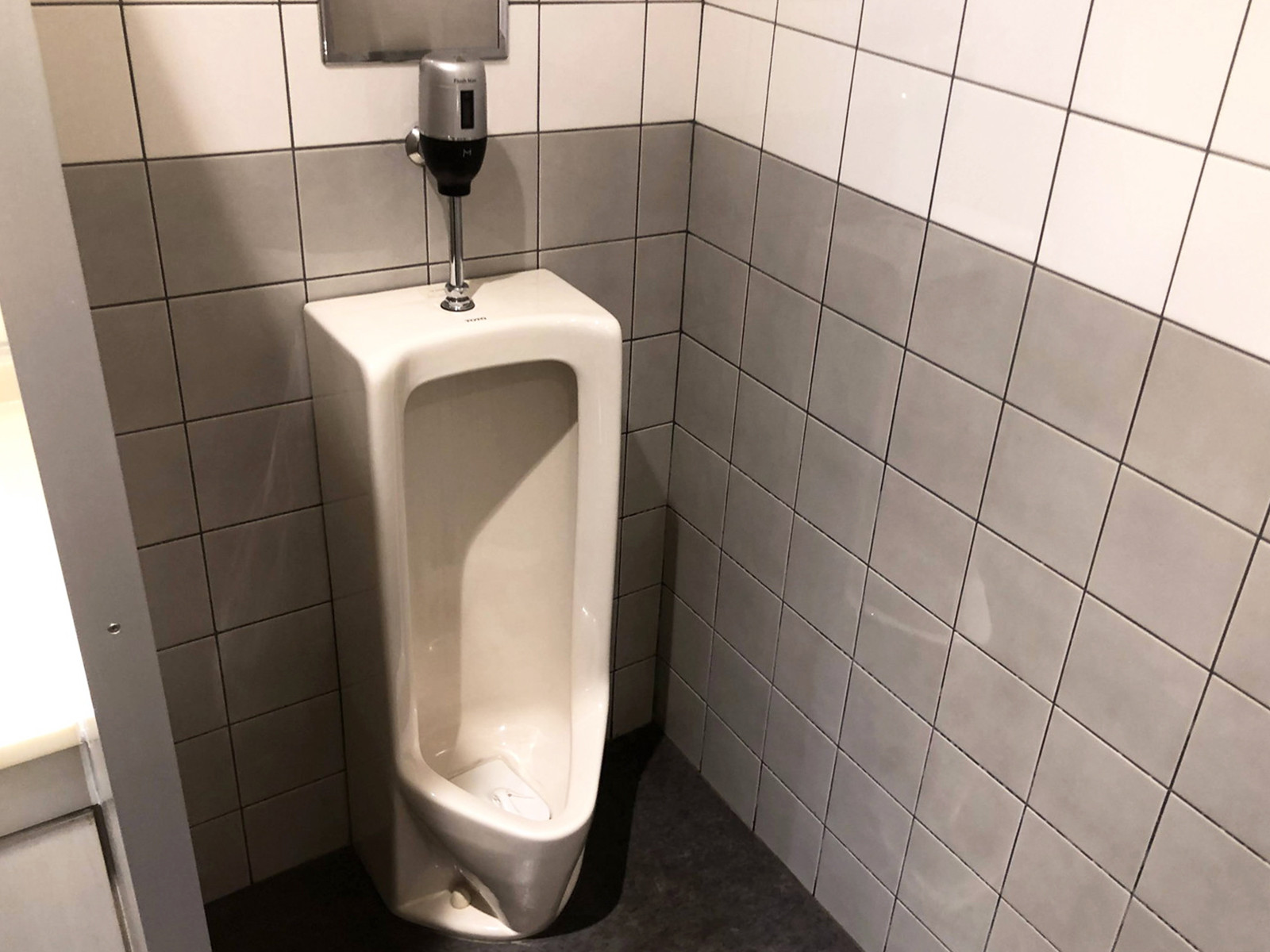 男性用トイレ