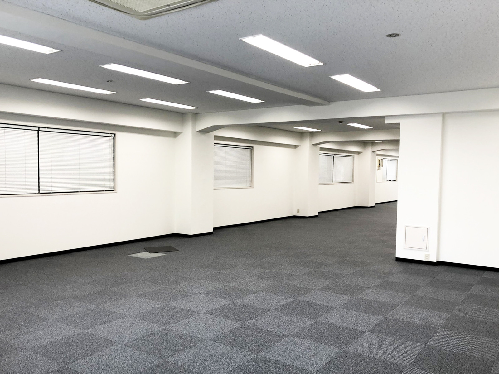 オフィス室内参考画像