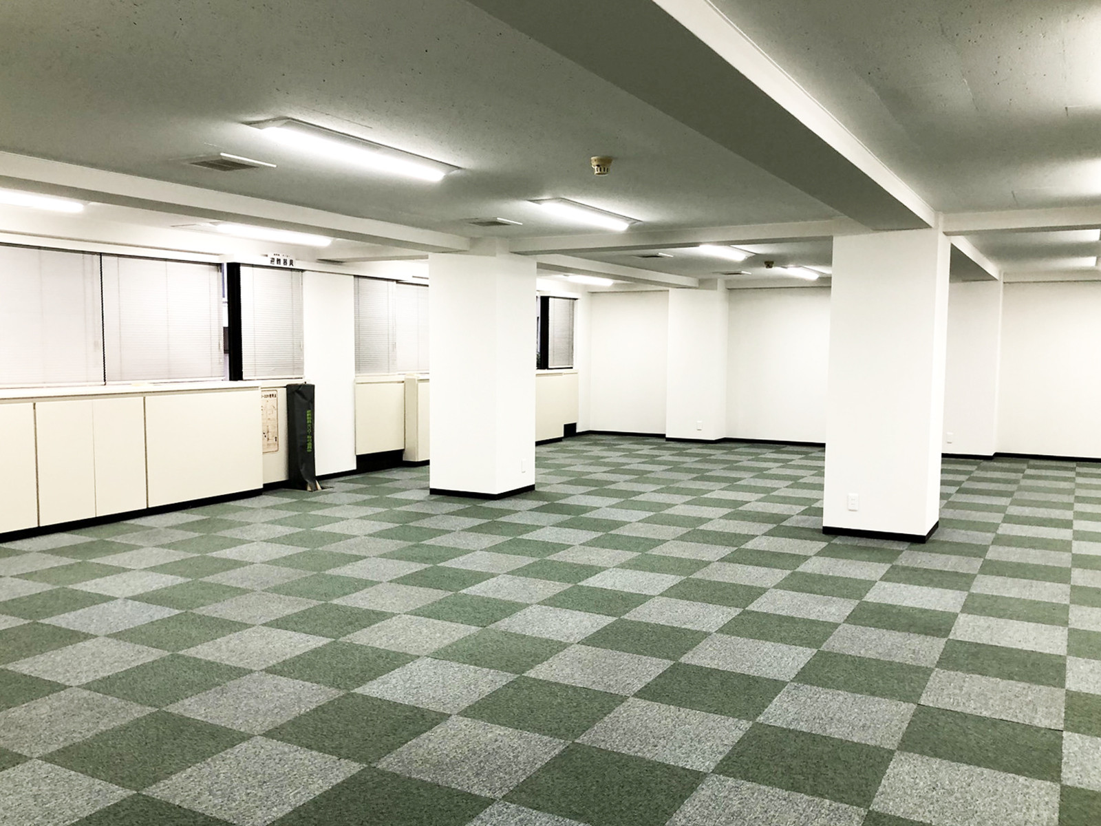 オフィス室内参考画像