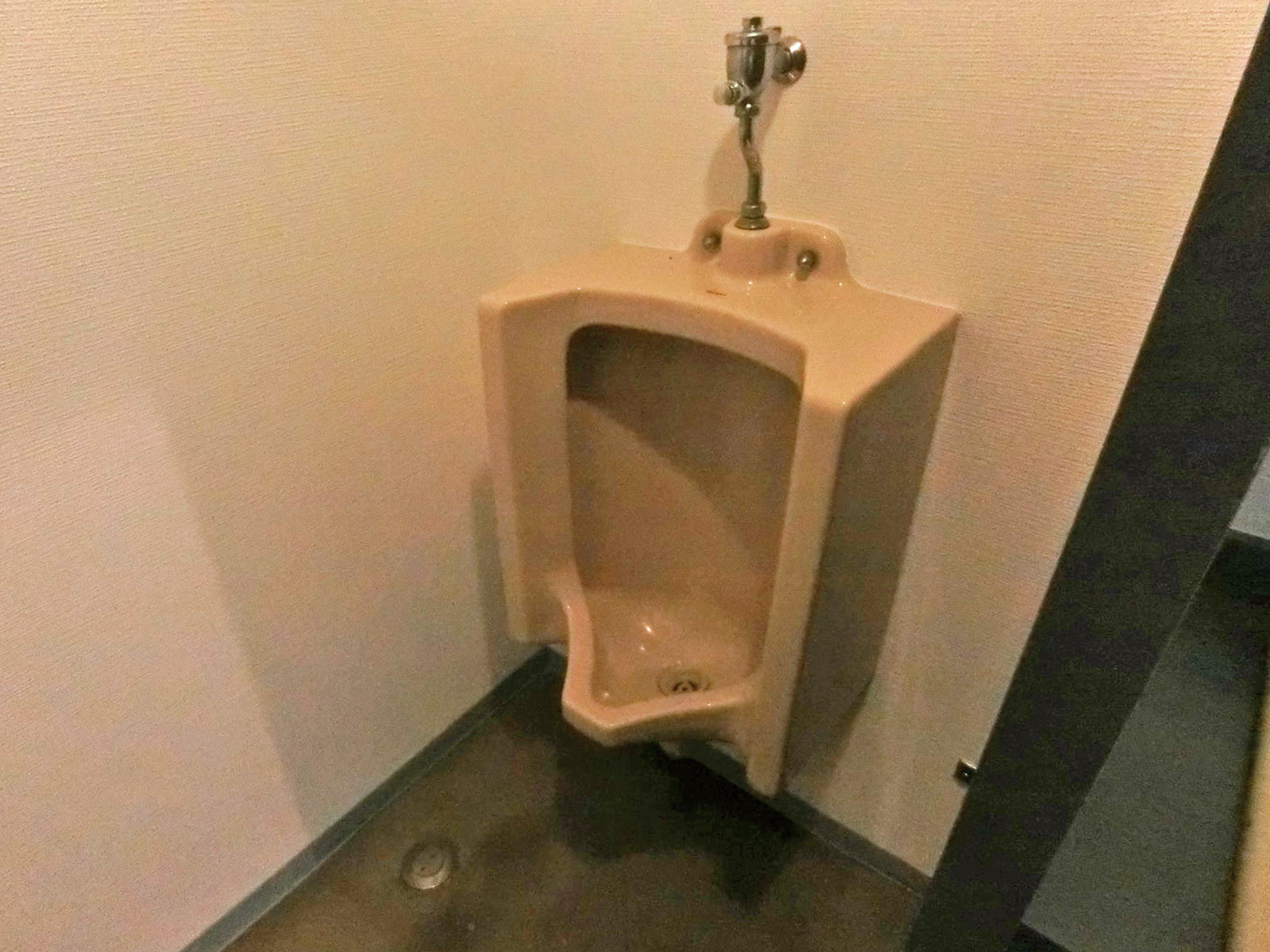 男性用トイレ