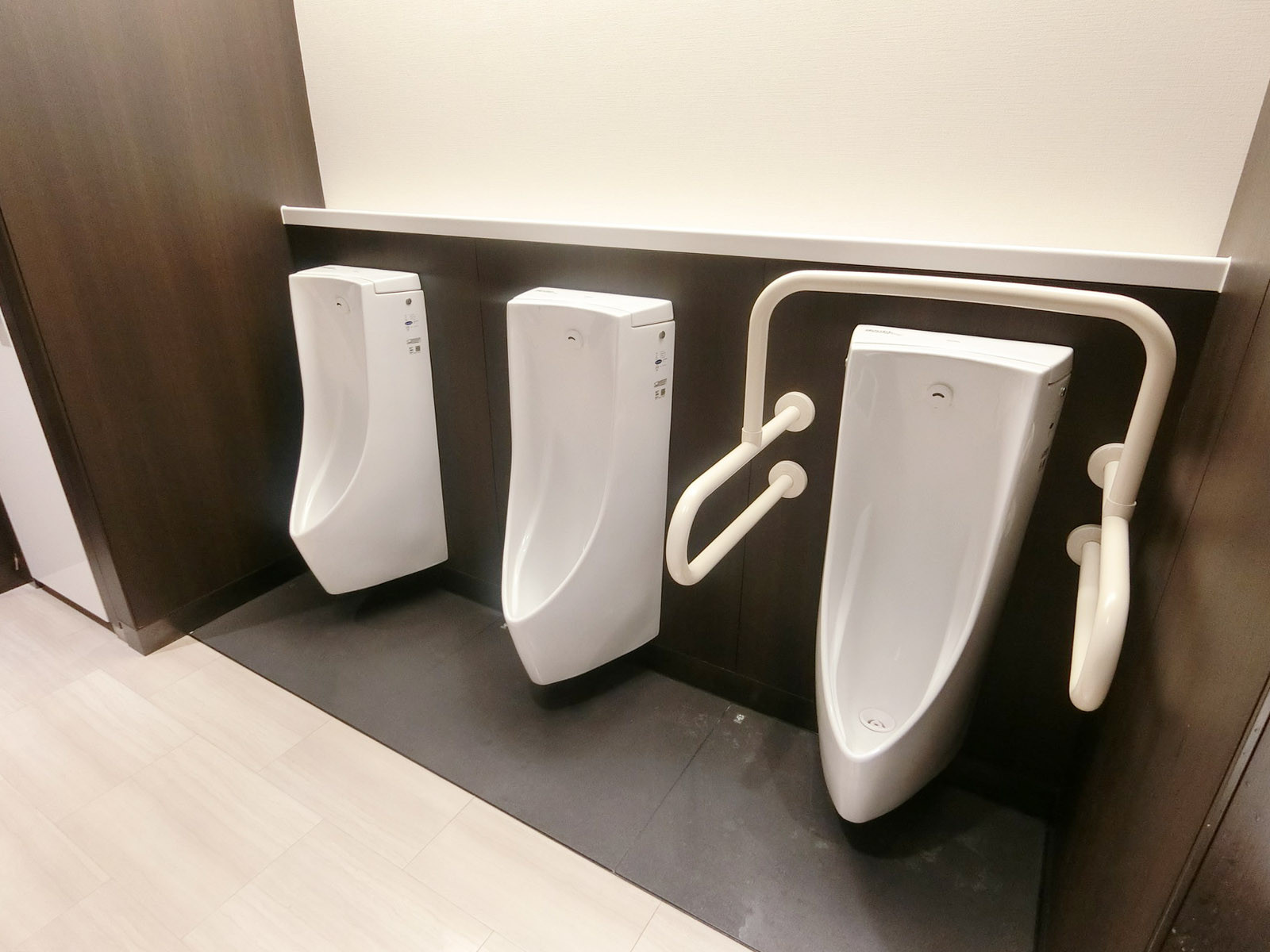 男性用トイレ