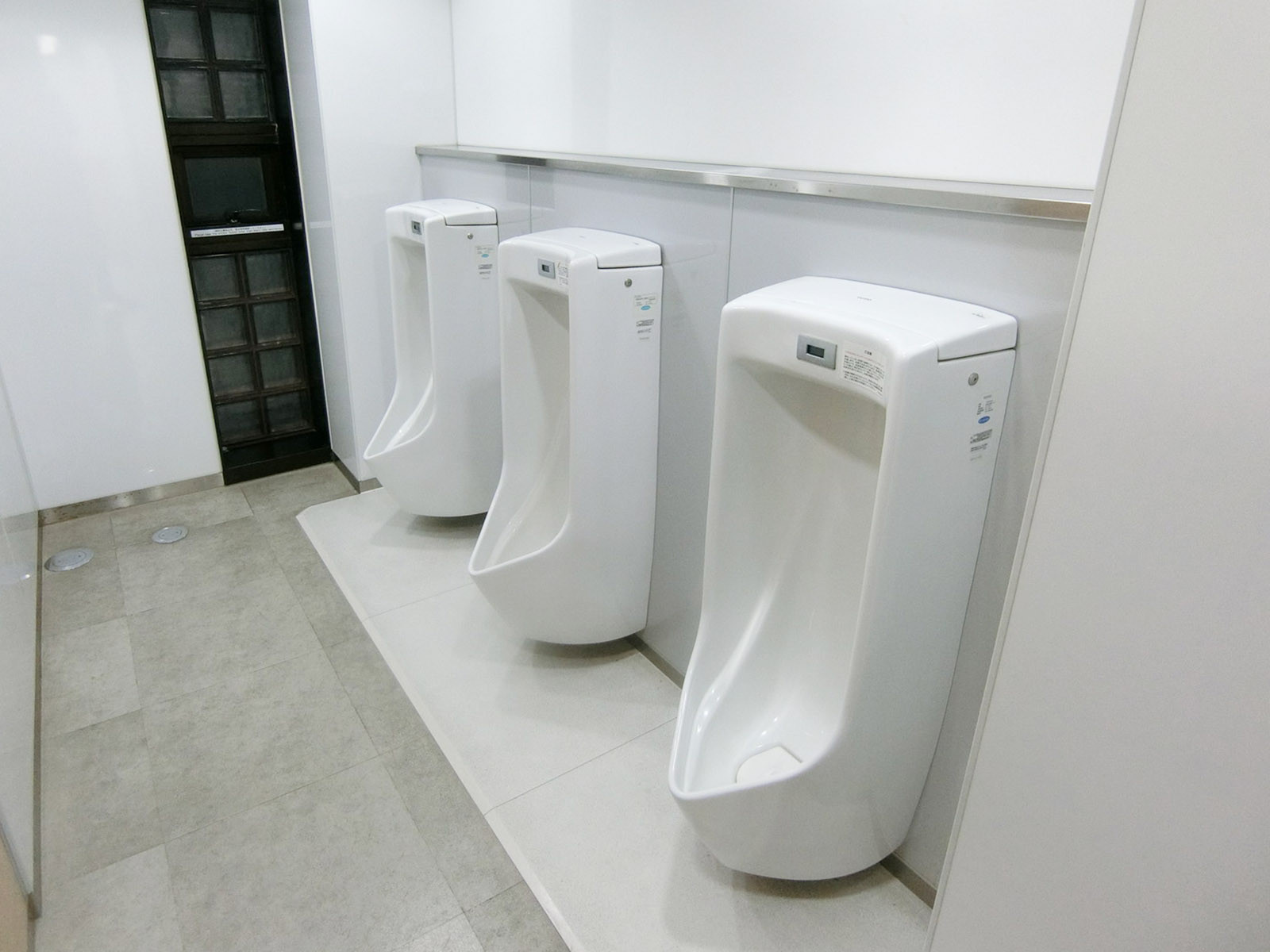男性用トイレ