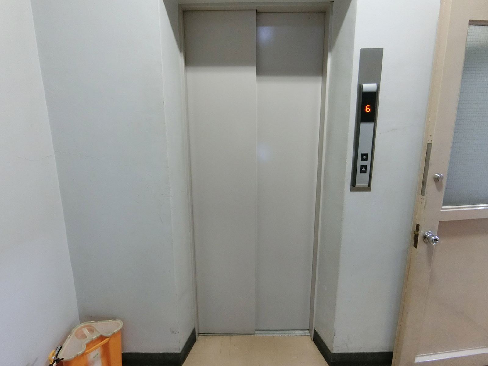 エレベーター