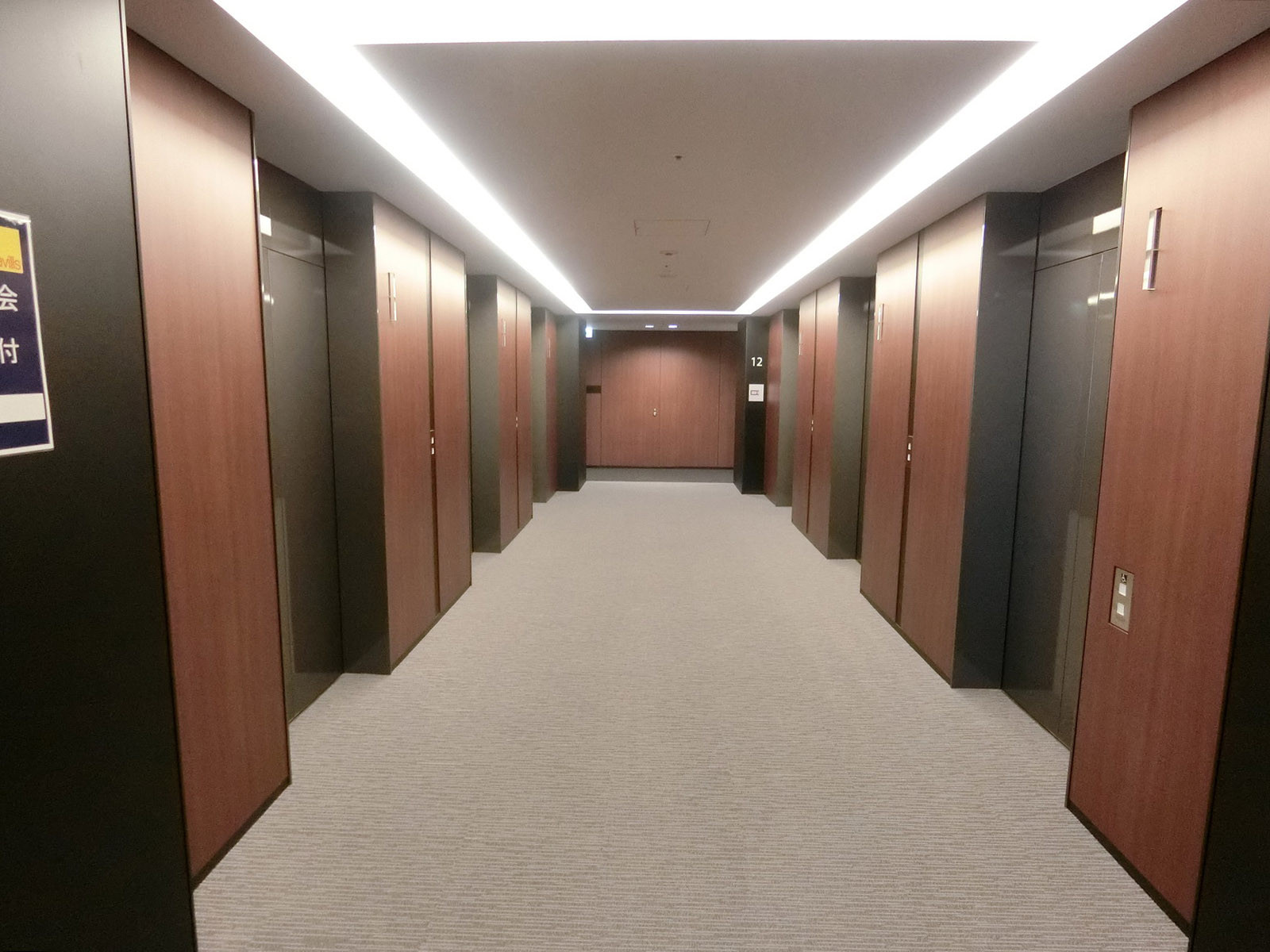 エレベーターホール