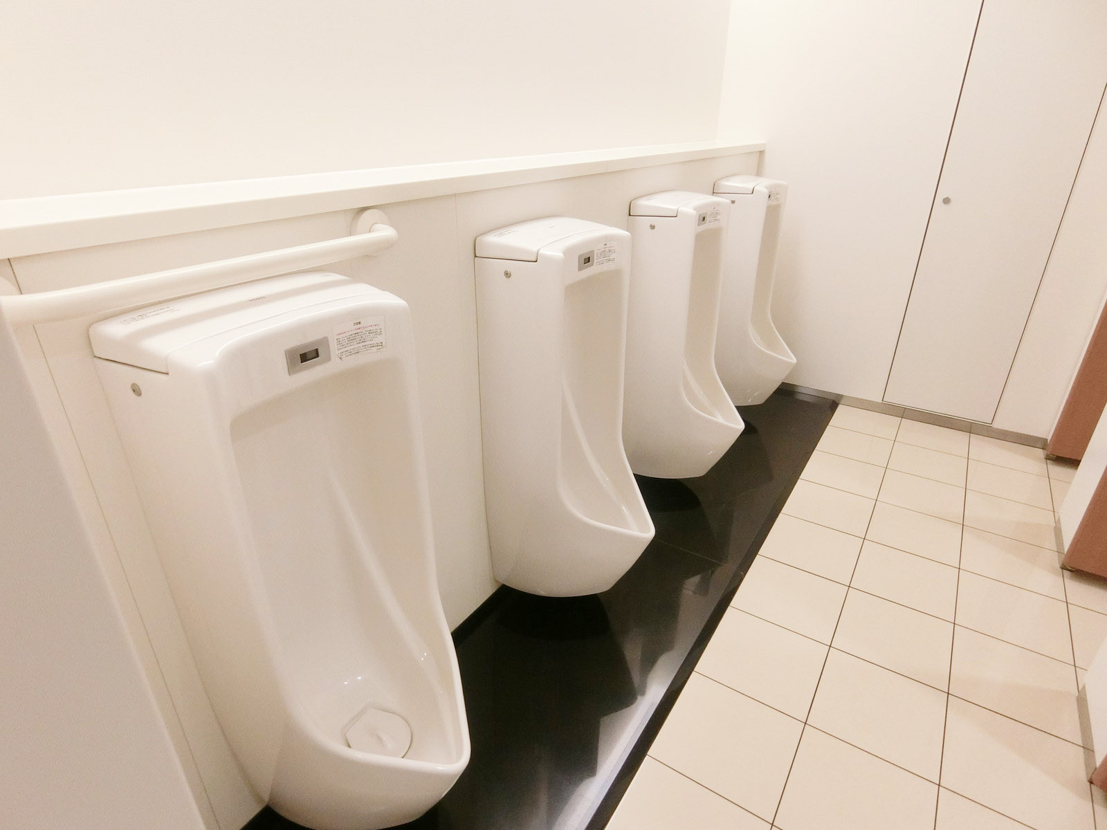男性用トイレ