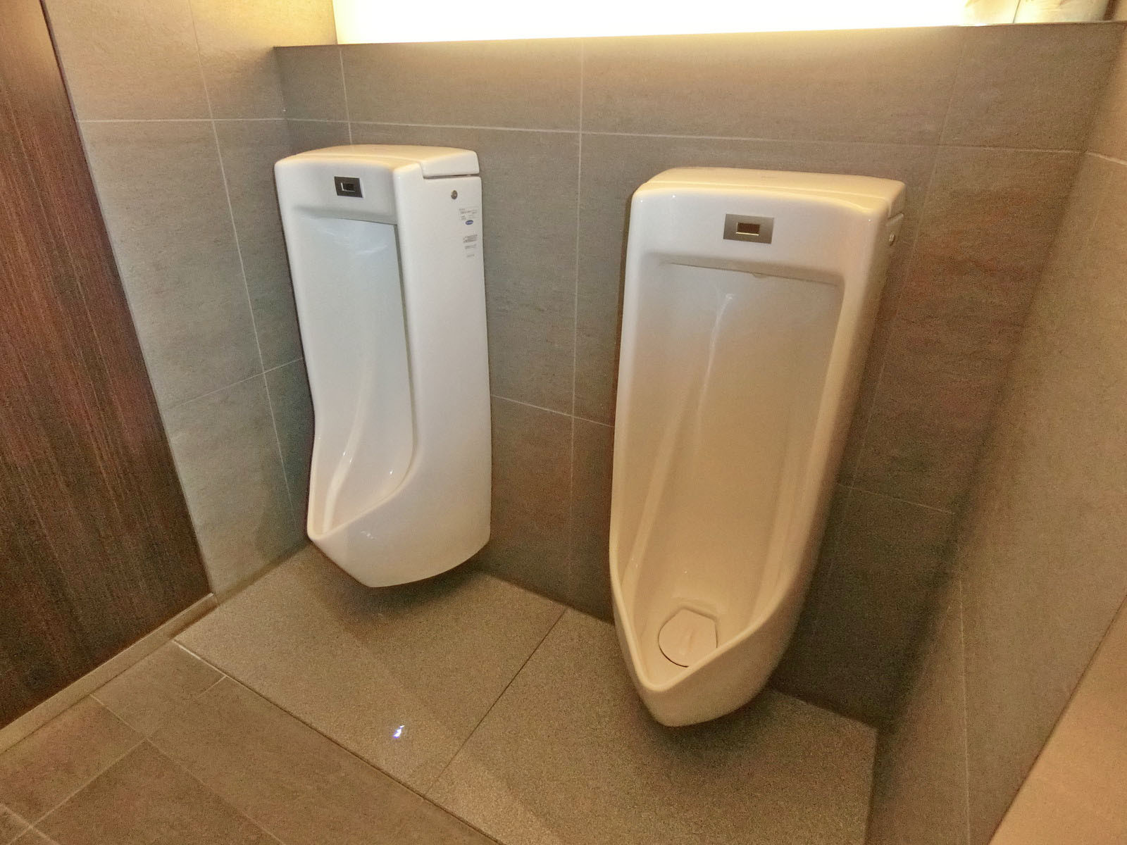 男性用トイレ