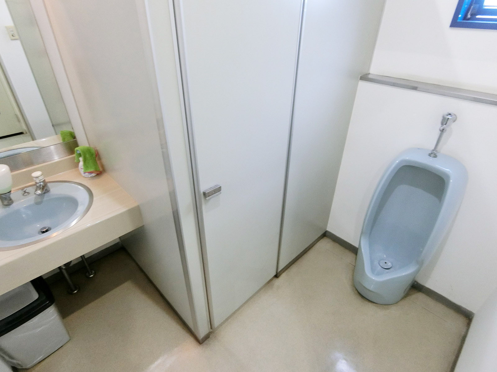 男性用トイレ