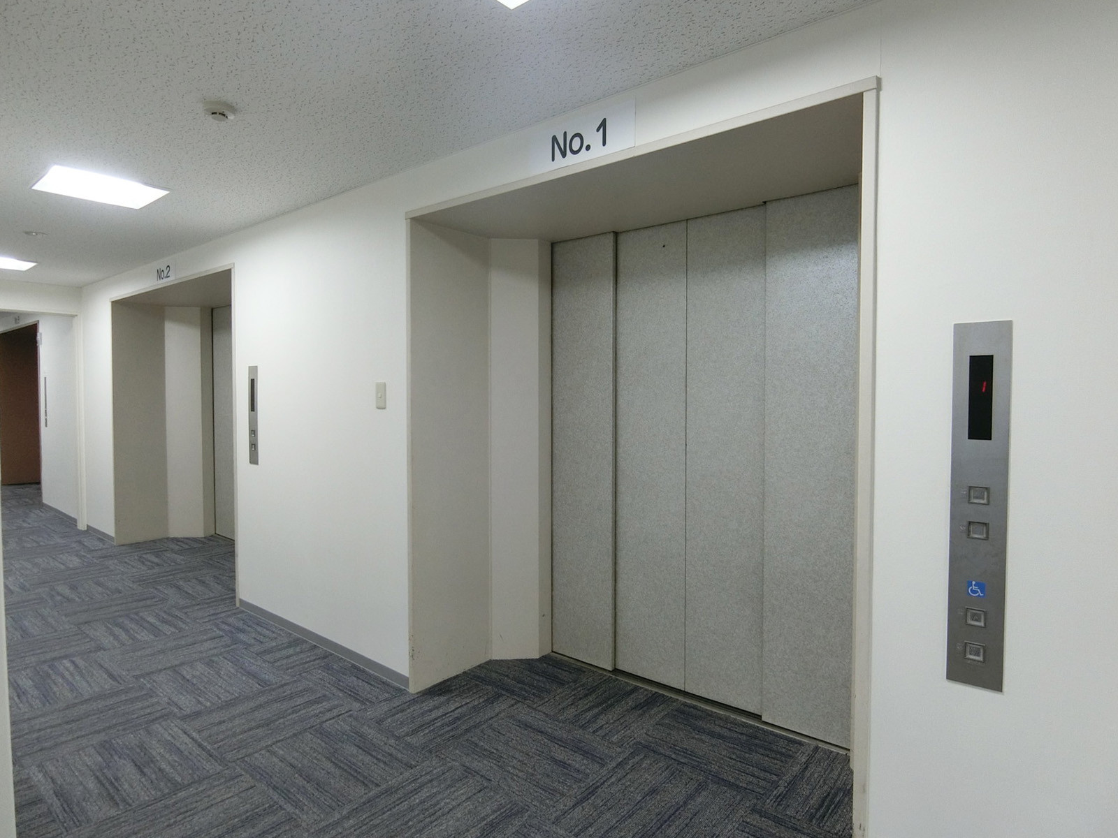 エレベーターホール