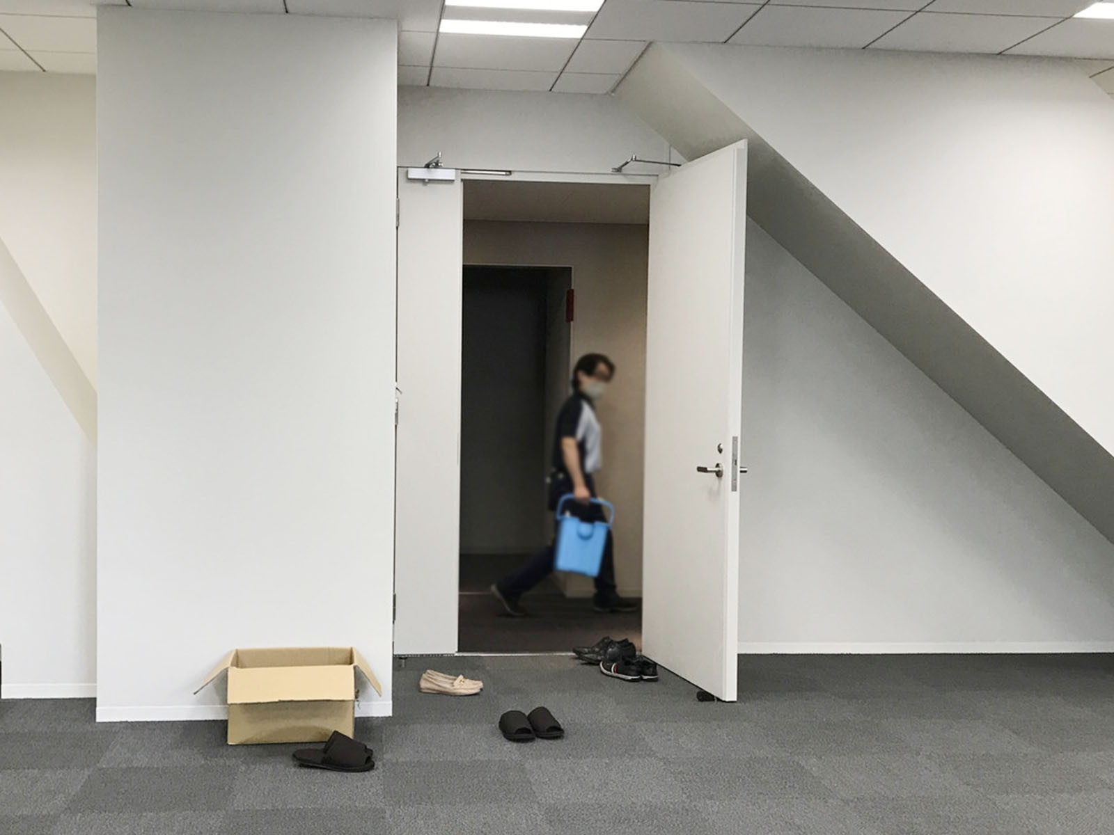 貸室出入口
