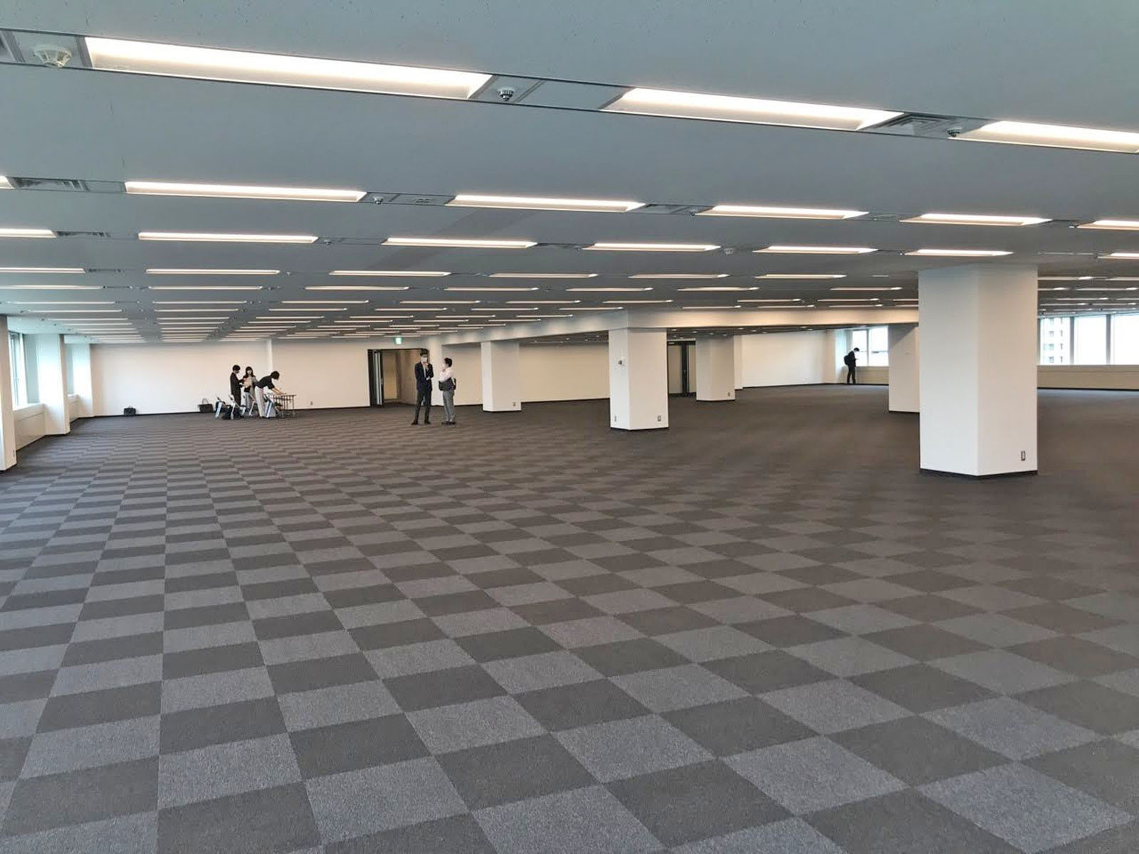 オフィス室内参考画像