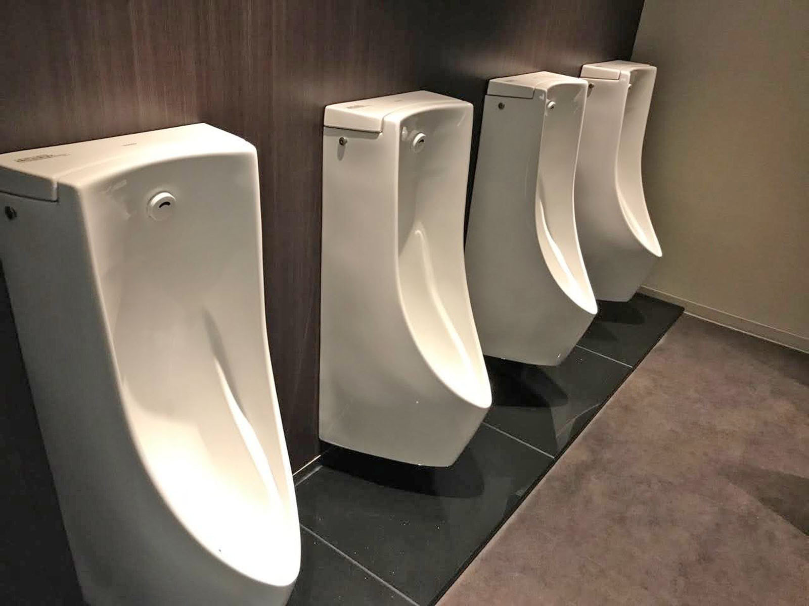 男性用トイレ