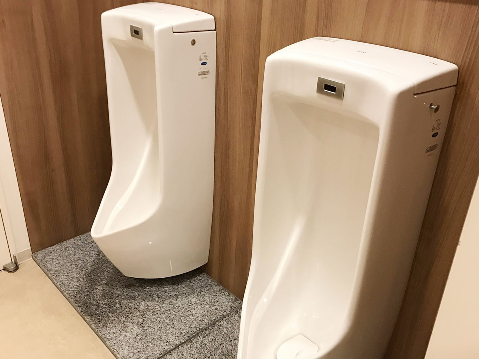 男性用トイレ