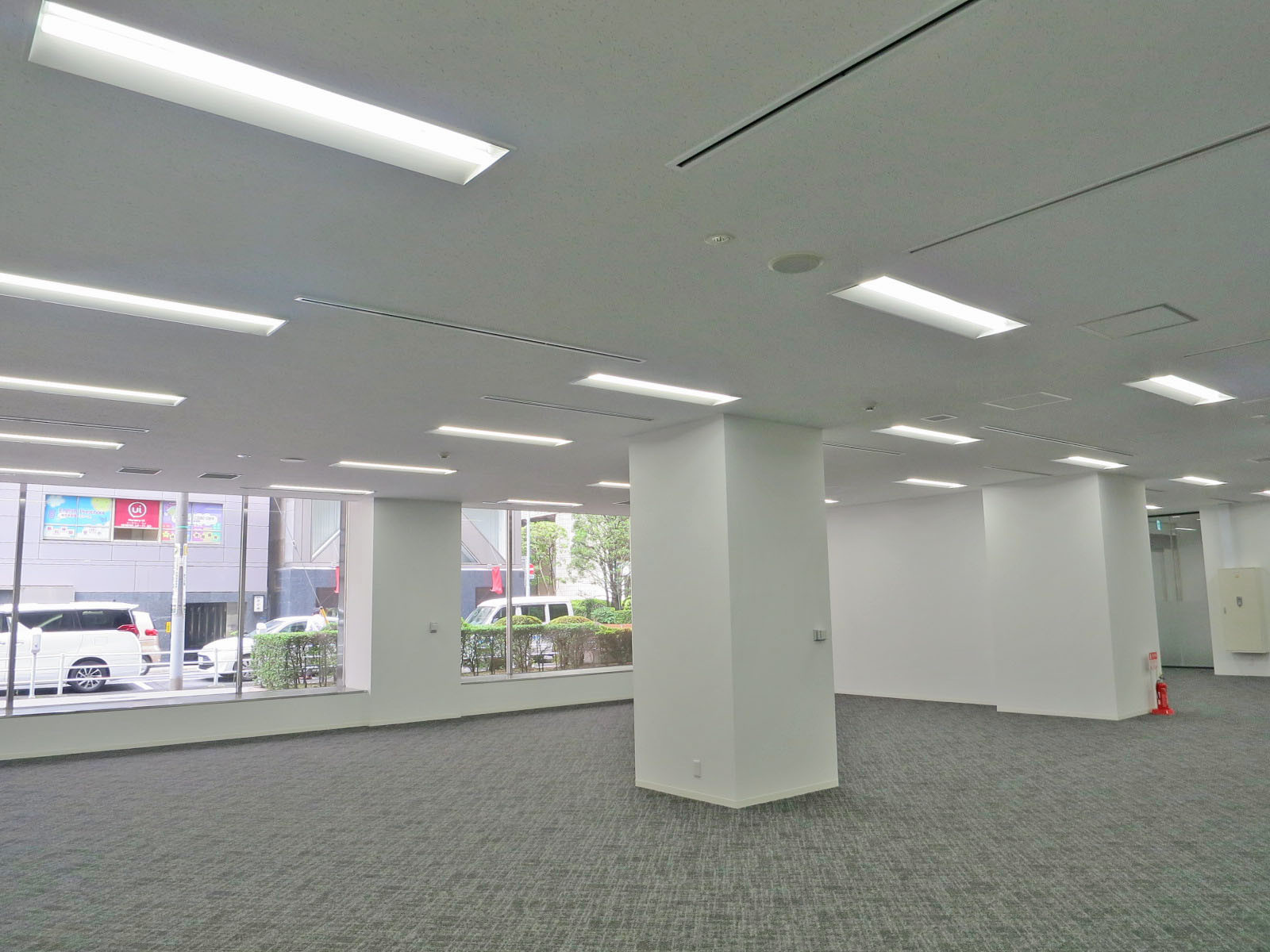 オフィス室内参考画像