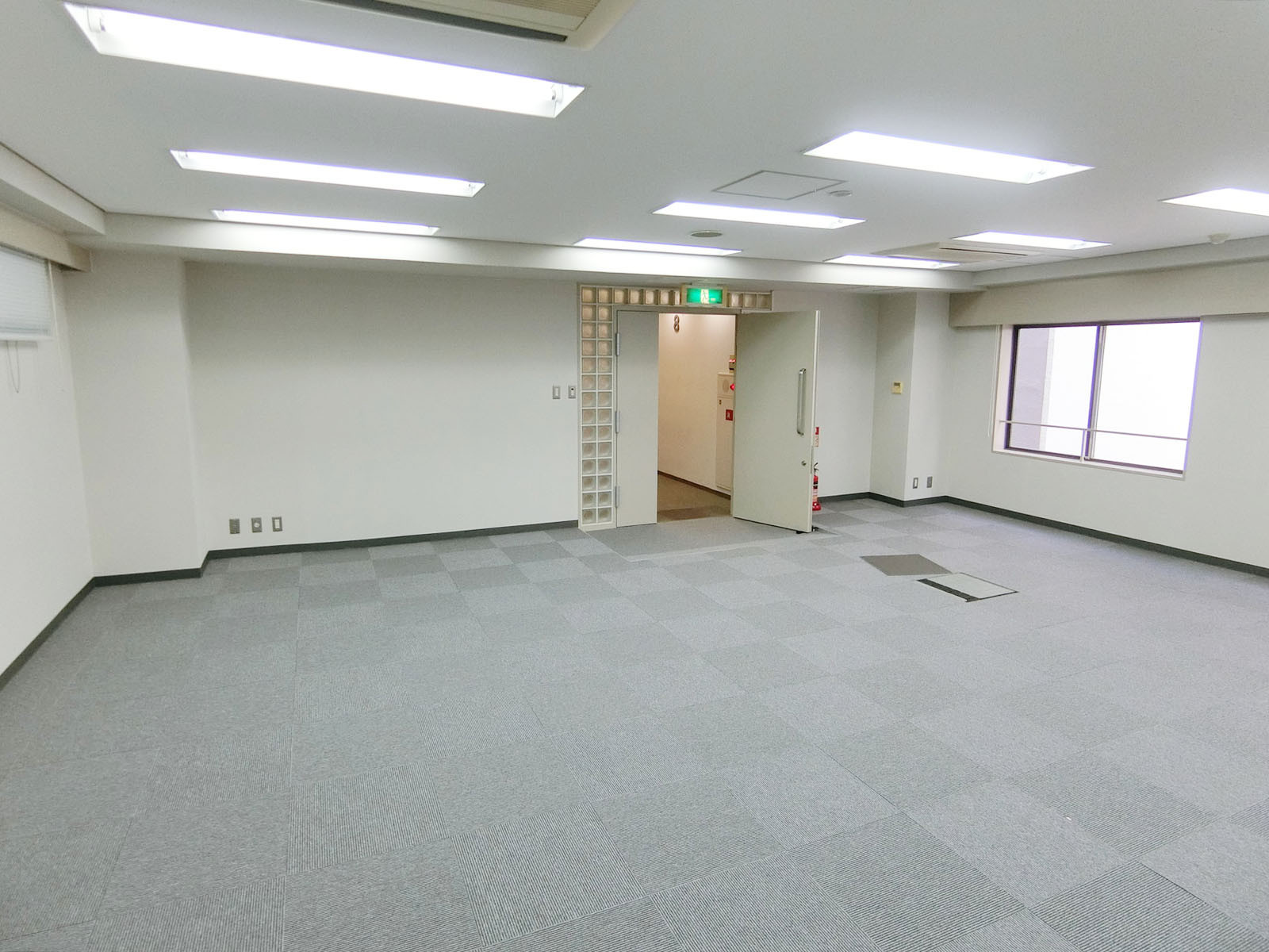 別角度の様子