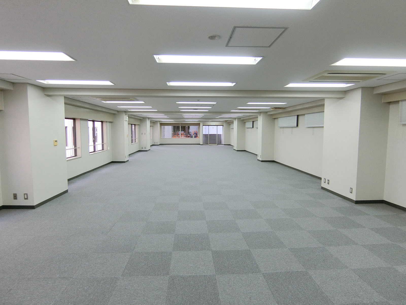 オフィス室内参考画像（8階・約59坪）