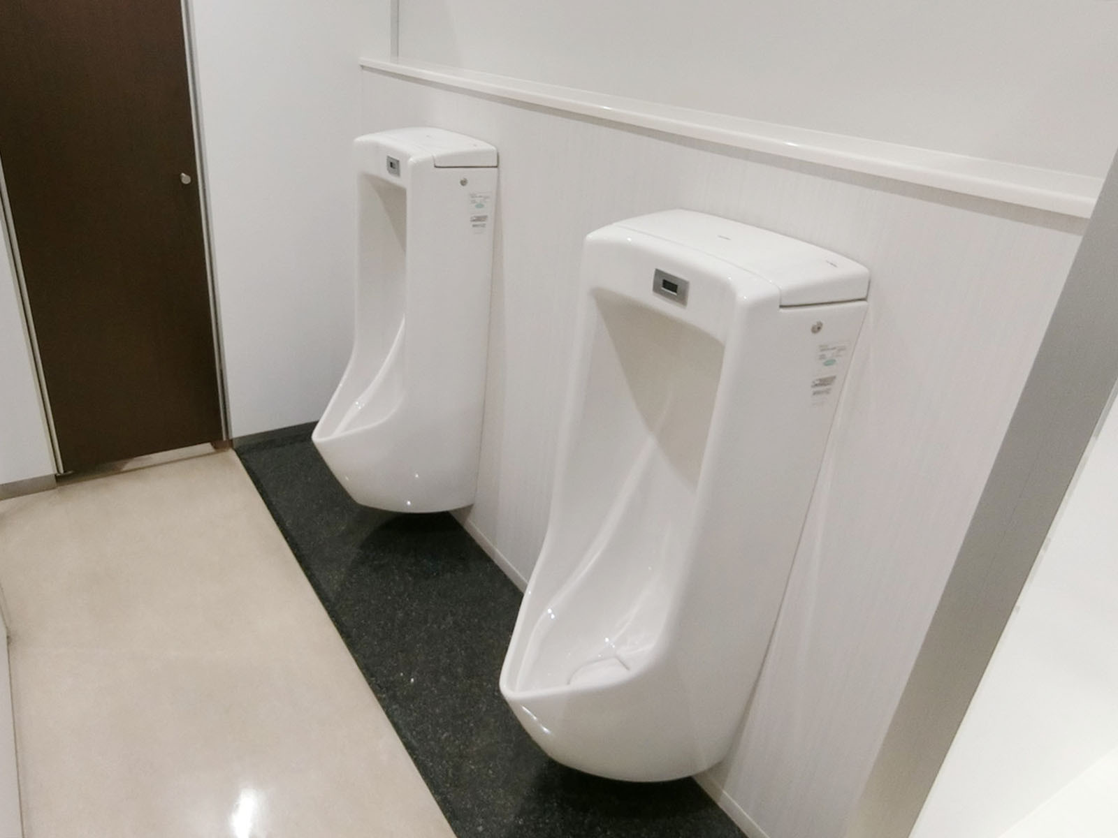男性用トイレ