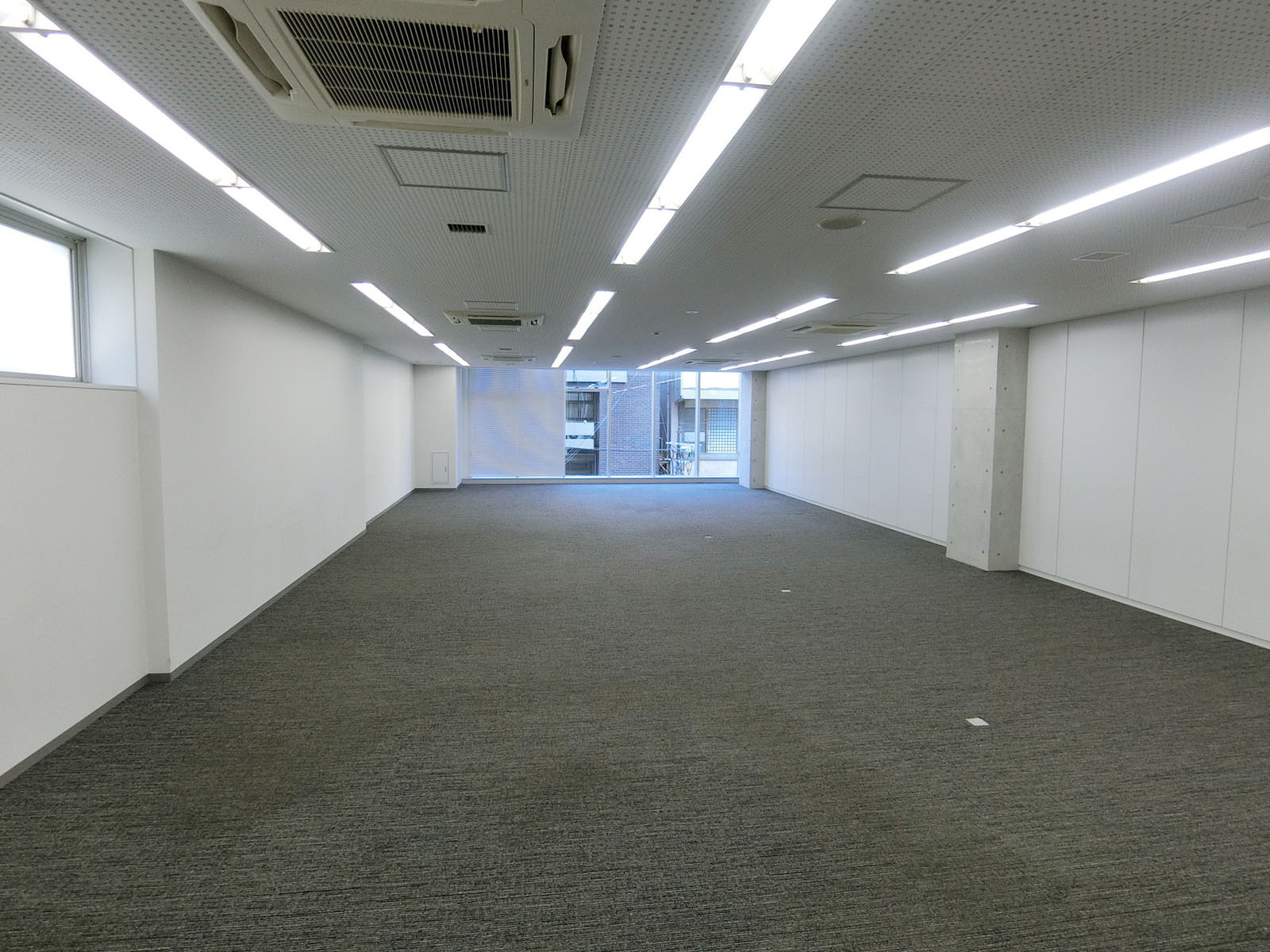 オフィス室内参考画像(3階・約44坪)