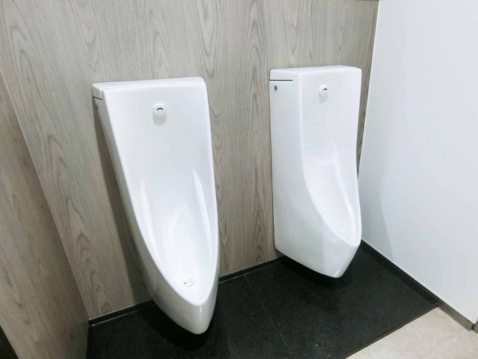 男性用トイレ