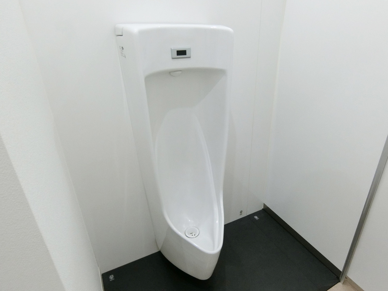 男性用トイレ
