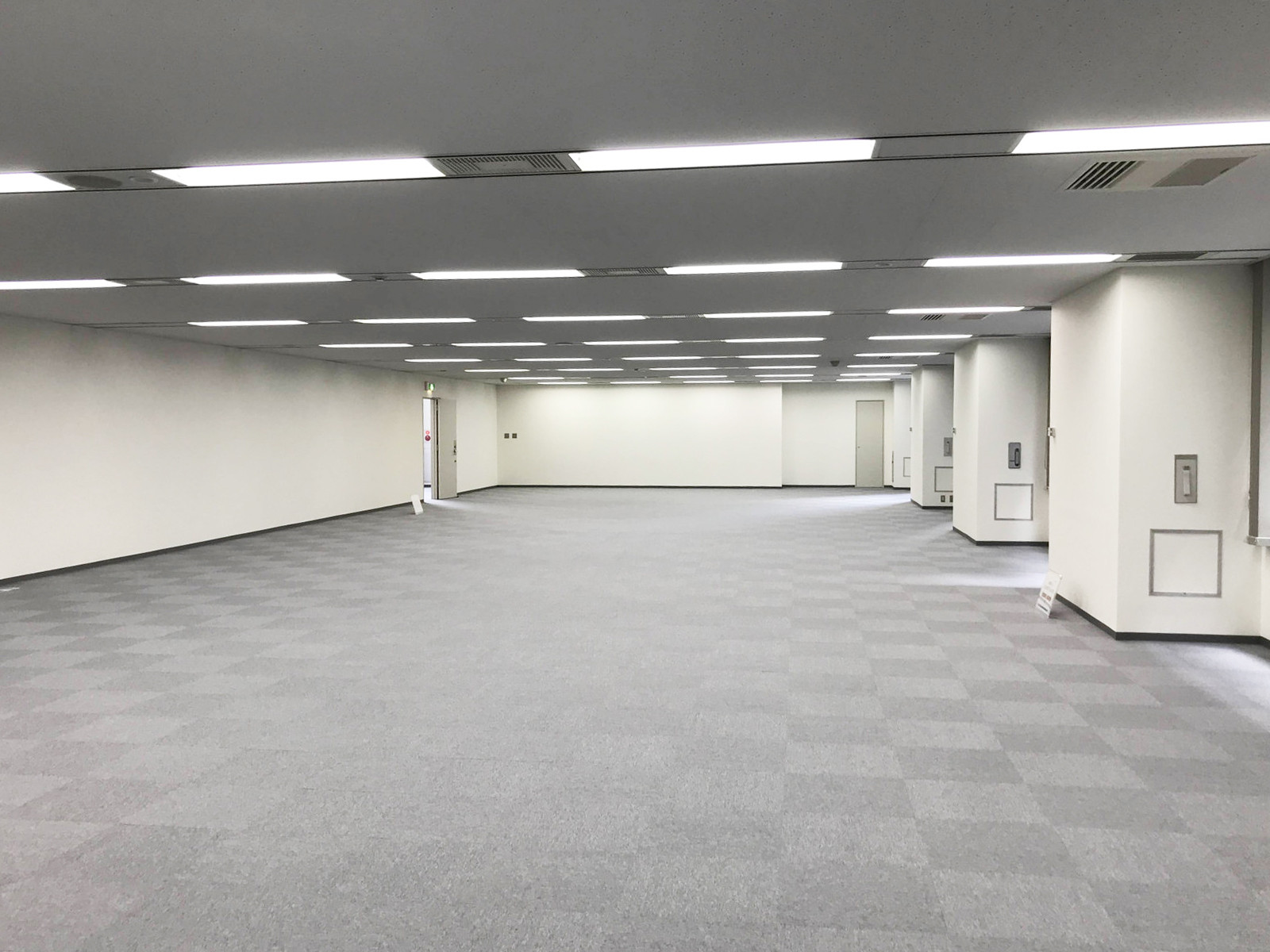オフィス室内参考画像