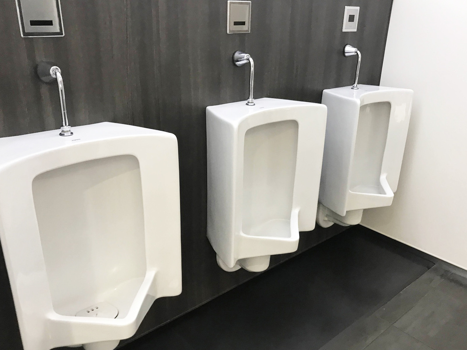 男性用トイレ