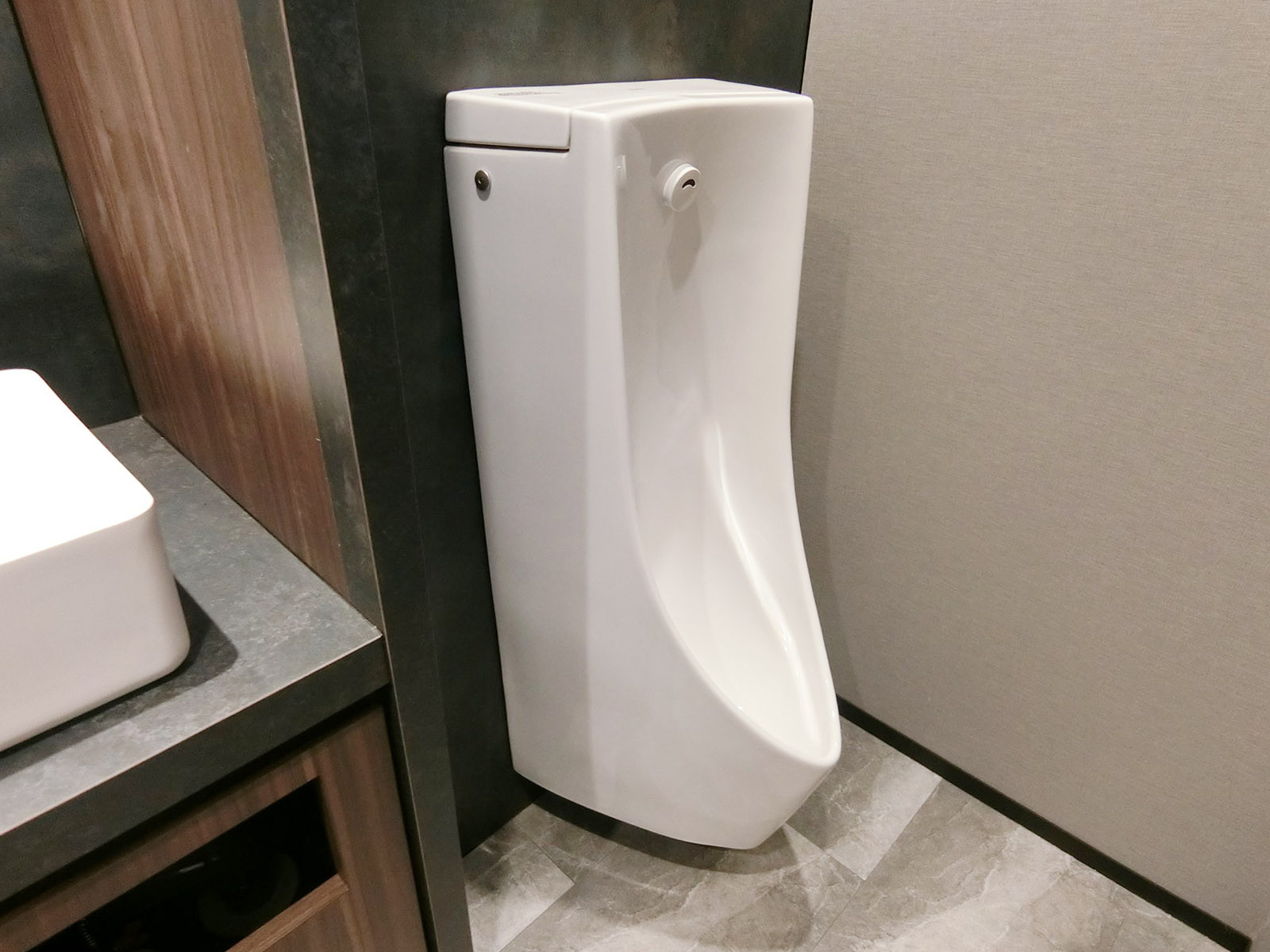 男性用トイレ