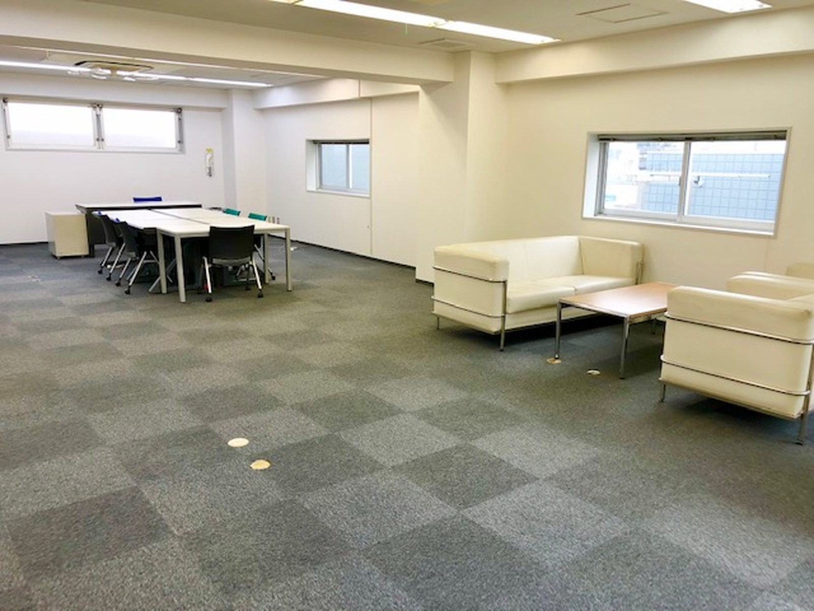 オフィス室内参考画像